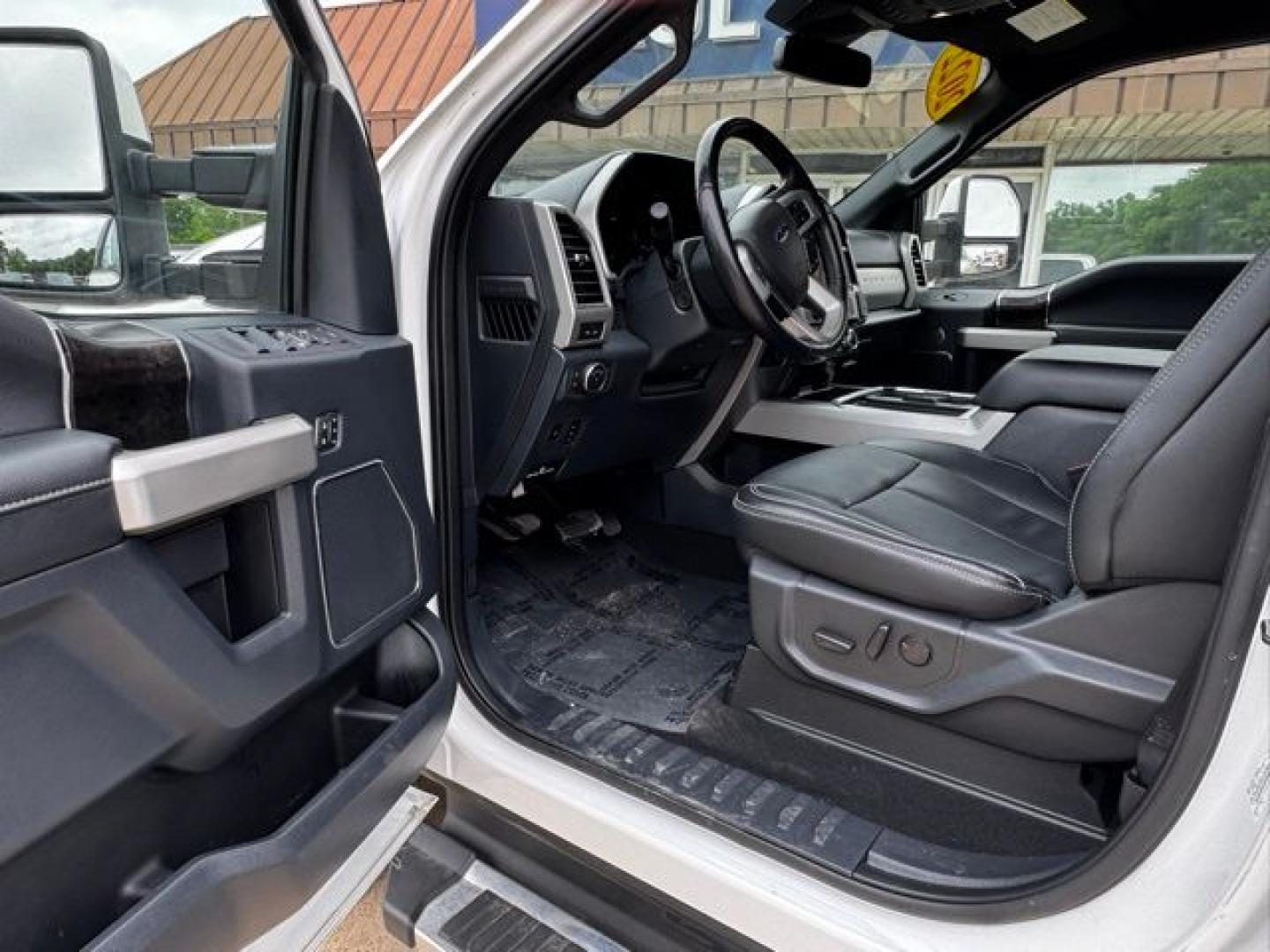 2022 White Metallic /Black Onyx Ford F-350SD Lariat (1FT8W3BT0NE) with an Power Stroke 6.7L V8 DI 32V OHV Turbodiesel engine, Automatic transmission, located at 1105 E Mulberry, Kaufman, TX, 75142, (972) 962-2151, 32.589550, -96.300926 - White Metallic 2022 Ford F-350SD 4D Crew Cab Lariat 4WD 10-Speed Automatic Power Stroke 6.7L V8 DI 32V OHV Turbodiesel 4WD.<br><br><br>Please call Paul Murrey Ford Inc. In Kaufman Texas A Family Dealership Since 1952 Serving the Dallas Fort Worth and East Texas areas for over 70 years. Please call 9 - Photo#14