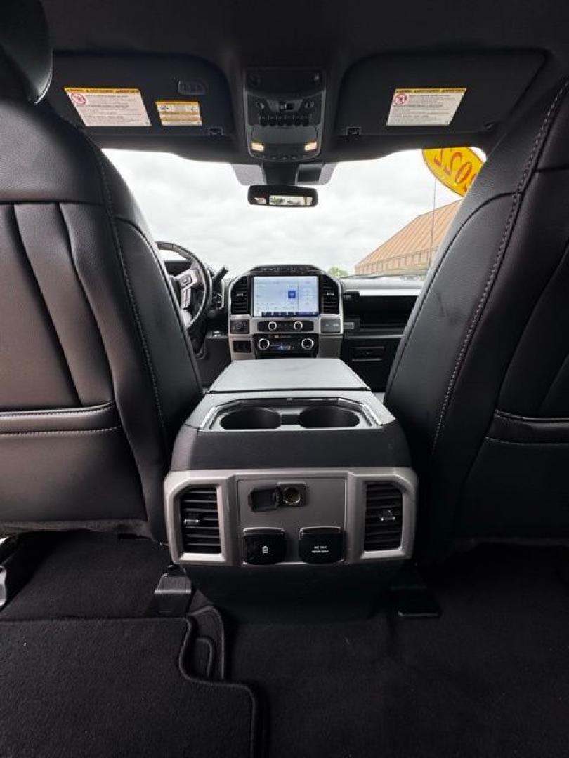 2022 White Metallic /Black Onyx Ford F-350SD Lariat (1FT8W3BT0NE) with an Power Stroke 6.7L V8 DI 32V OHV Turbodiesel engine, Automatic transmission, located at 1105 E Mulberry, Kaufman, TX, 75142, (972) 962-2151, 32.589550, -96.300926 - White Metallic 2022 Ford F-350SD 4D Crew Cab Lariat 4WD 10-Speed Automatic Power Stroke 6.7L V8 DI 32V OHV Turbodiesel 4WD.<br><br><br>Please call Paul Murrey Ford Inc. In Kaufman Texas A Family Dealership Since 1952 Serving the Dallas Fort Worth and East Texas areas for over 70 years. Please call 9 - Photo#21