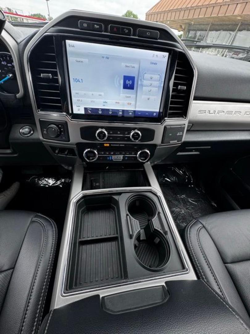2022 White Metallic /Black Onyx Ford F-350SD Lariat (1FT8W3BT0NE) with an Power Stroke 6.7L V8 DI 32V OHV Turbodiesel engine, Automatic transmission, located at 1105 E Mulberry, Kaufman, TX, 75142, (972) 962-2151, 32.589550, -96.300926 - White Metallic 2022 Ford F-350SD 4D Crew Cab Lariat 4WD 10-Speed Automatic Power Stroke 6.7L V8 DI 32V OHV Turbodiesel 4WD.<br><br><br>Please call Paul Murrey Ford Inc. In Kaufman Texas A Family Dealership Since 1952 Serving the Dallas Fort Worth and East Texas areas for over 70 years. Please call 9 - Photo#15