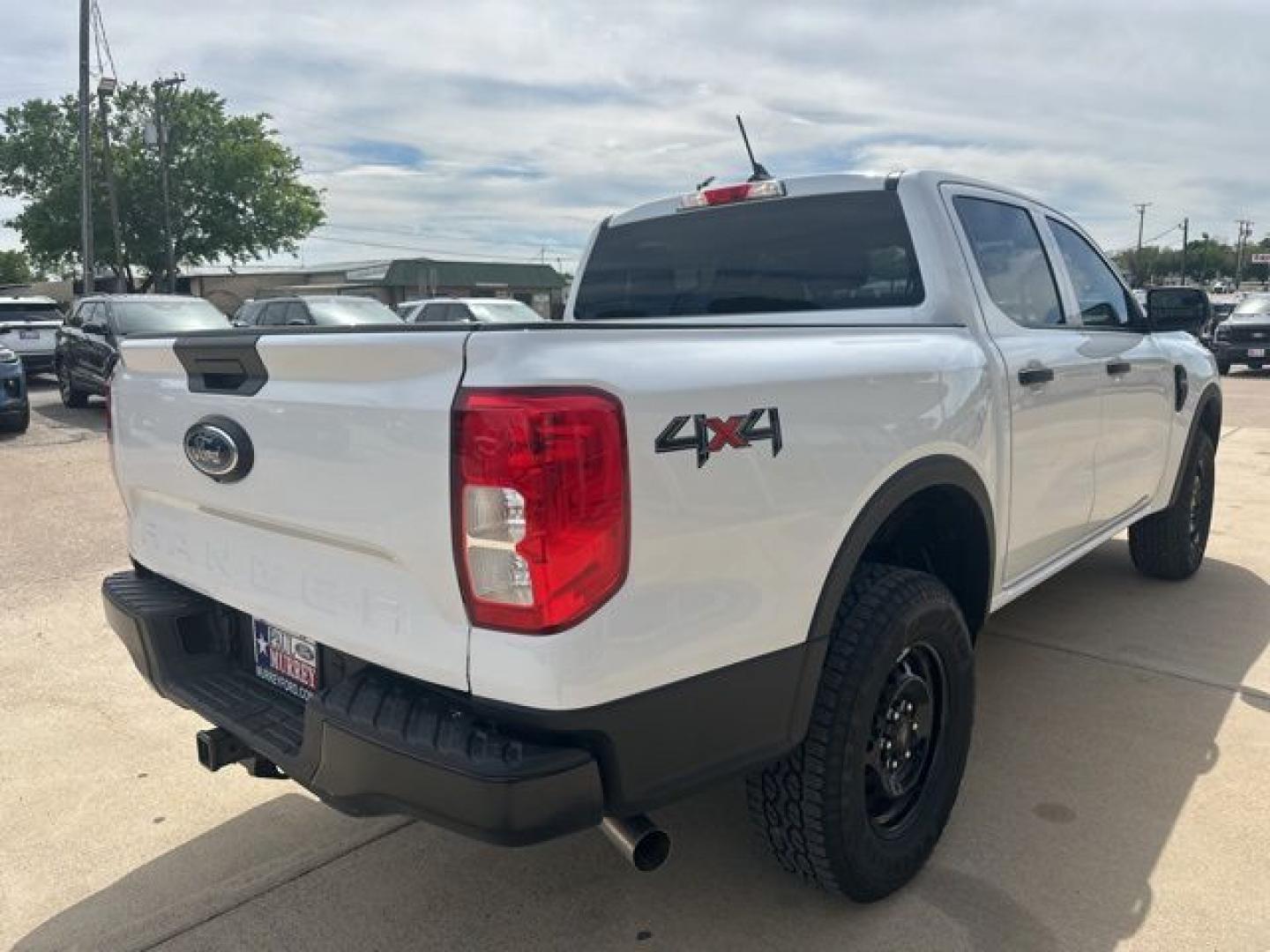 2026 Oxford White /Ebony Seats Ford Ranger XL (1FTER4PH0TL) with an EcoBoost 2.3L I4 GTDi DOHC Turbocharged VCT engine, Automatic transmission, located at 1105 E Mulberry, Kaufman, TX, 75142, (972) 962-2151, 32.589550, -96.300926 - $1,000 off MSRP!<br><br>4WD.<br>White / Oxford White 2026 Ford Ranger 4D Crew Cab XL 4WD 10-Speed Automatic EcoBoost 2.3L I4 GTDi DOHC Turbocharged VCT 20/24 City/Highway MPG Price includes: $1000 - Retail Customer Cash. Exp. 04/30/2026 - Photo#3