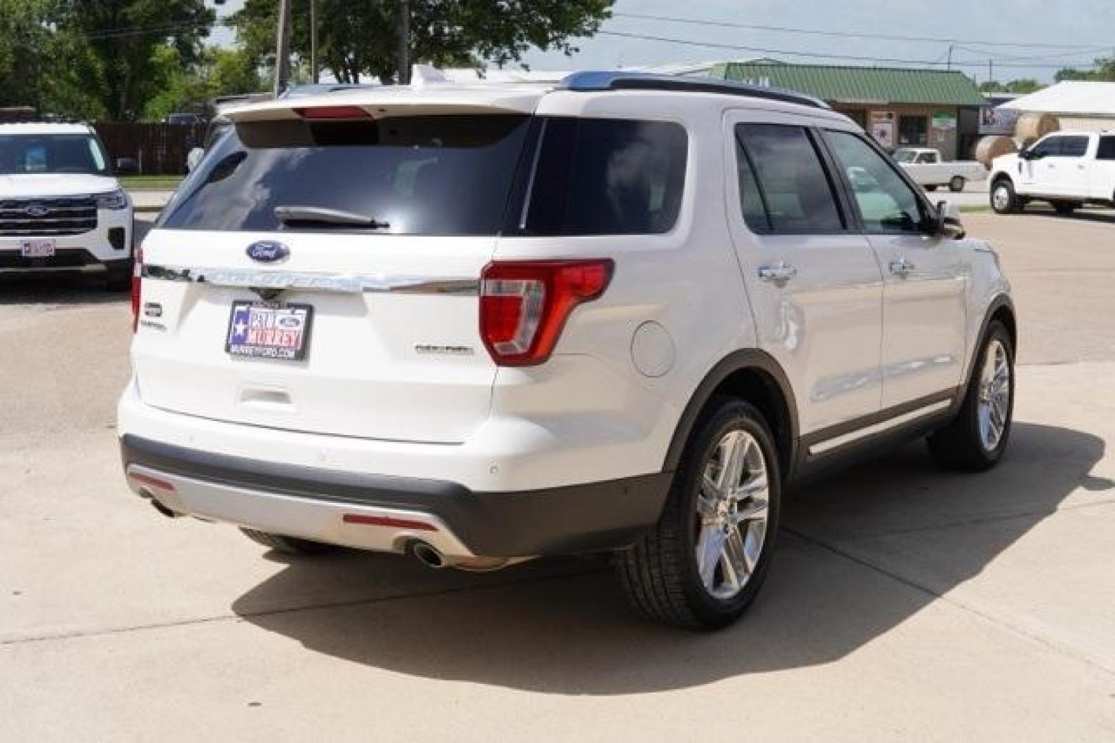 2016 White Platinum Clearcoat Metallic /Medium Light Camel Ford Explorer Limited (1FM5K7F82GG) with an 3.5L V6 Ti-VCT engine, Automatic transmission, located at 1105 E Mulberry, Kaufman, TX, 75142, (972) 962-2151, 32.589550, -96.300926 - Photo#3