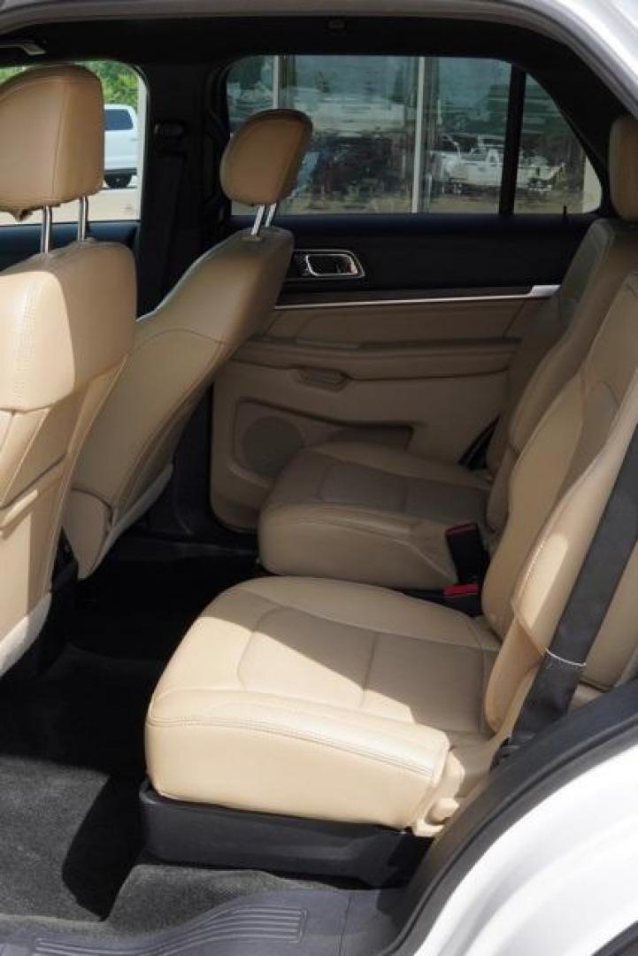 2016 White Platinum Clearcoat Metallic /Medium Light Camel Ford Explorer Limited (1FM5K7F82GG) with an 3.5L V6 Ti-VCT engine, Automatic transmission, located at 1105 E Mulberry, Kaufman, TX, 75142, (972) 962-2151, 32.589550, -96.300926 - Photo#20