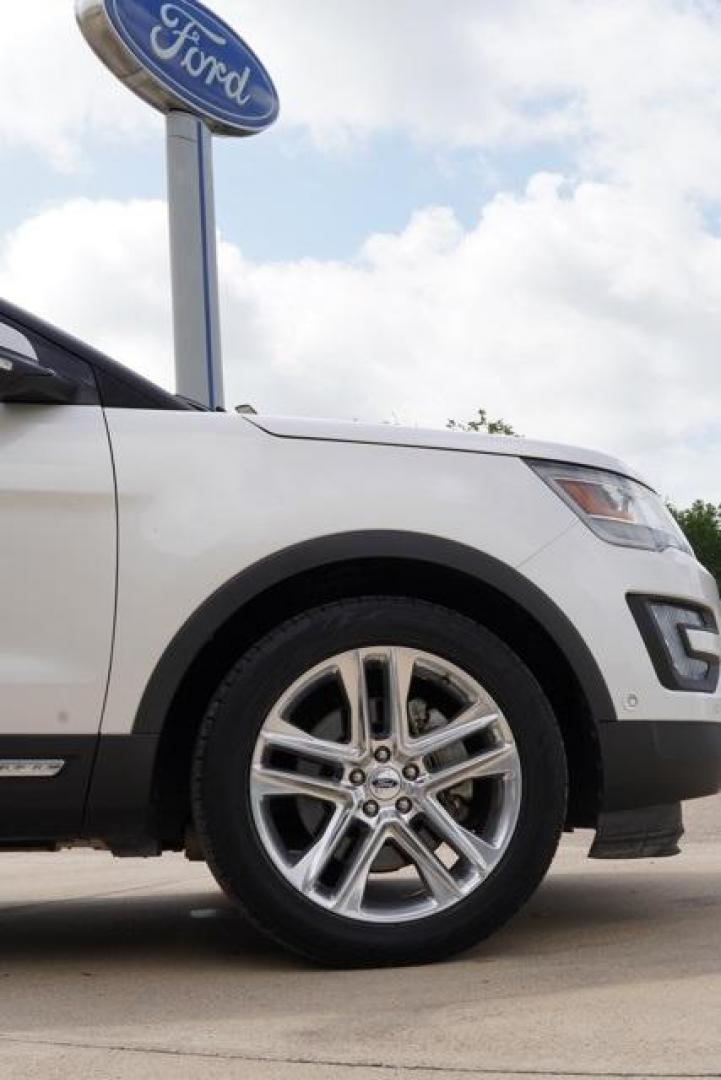 2016 White Platinum Clearcoat Metallic /Medium Light Camel Ford Explorer Limited (1FM5K7F82GG) with an 3.5L V6 Ti-VCT engine, Automatic transmission, located at 1105 E Mulberry, Kaufman, TX, 75142, (972) 962-2151, 32.589550, -96.300926 - Photo#28