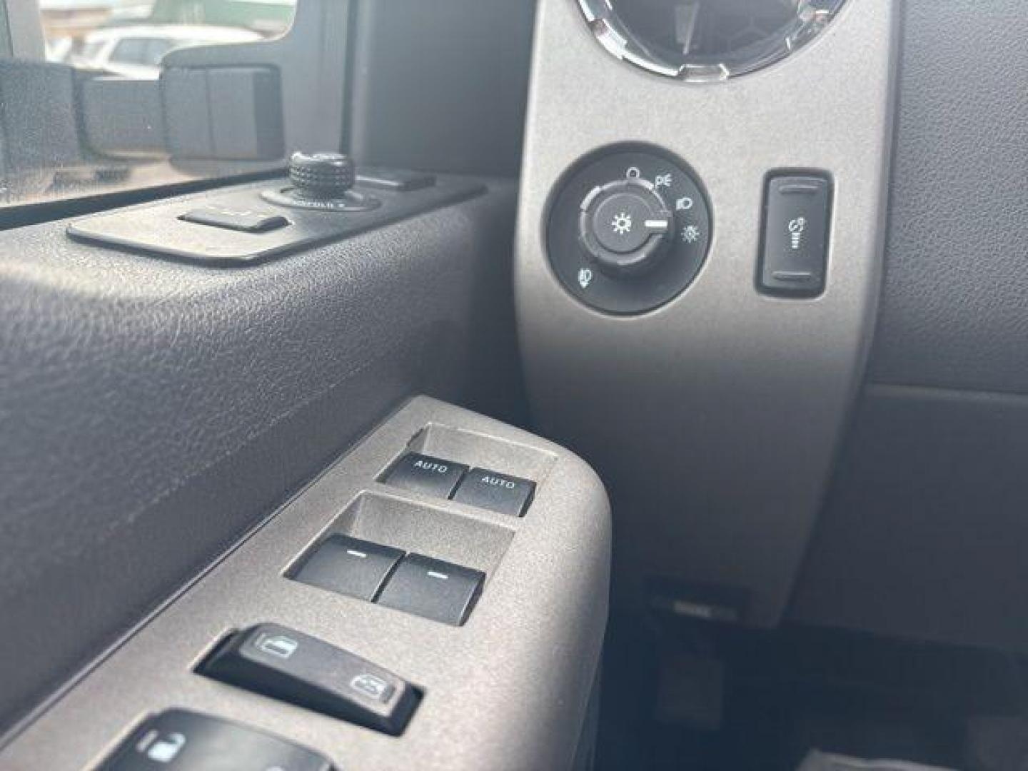 2016 White Platinum Clearcoat Metallic /Black Ford F-350SD Lariat (1FT8W3BT1GE) with an Power Stroke 6.7L V8 DI 32V OHV Turbodiesel engine, Automatic transmission, located at 1105 E Mulberry, Kaufman, TX, 75142, (972) 962-2151, 32.589550, -96.300926 - White Platinum Clearcoat Metallic 2016 Ford F-350SD 4D Crew Cab Lariat 4WD TorqShift 6-Speed Automatic Power Stroke 6.7L V8 DI 32V OHV Turbodiesel 4WD.<br><br><br>Odometer is 38623 miles below market average!<br><br>Awards:<br> * 2016 KBB.com Brand Image Awards go<br>Please call Paul Murrey Ford In - Photo#20