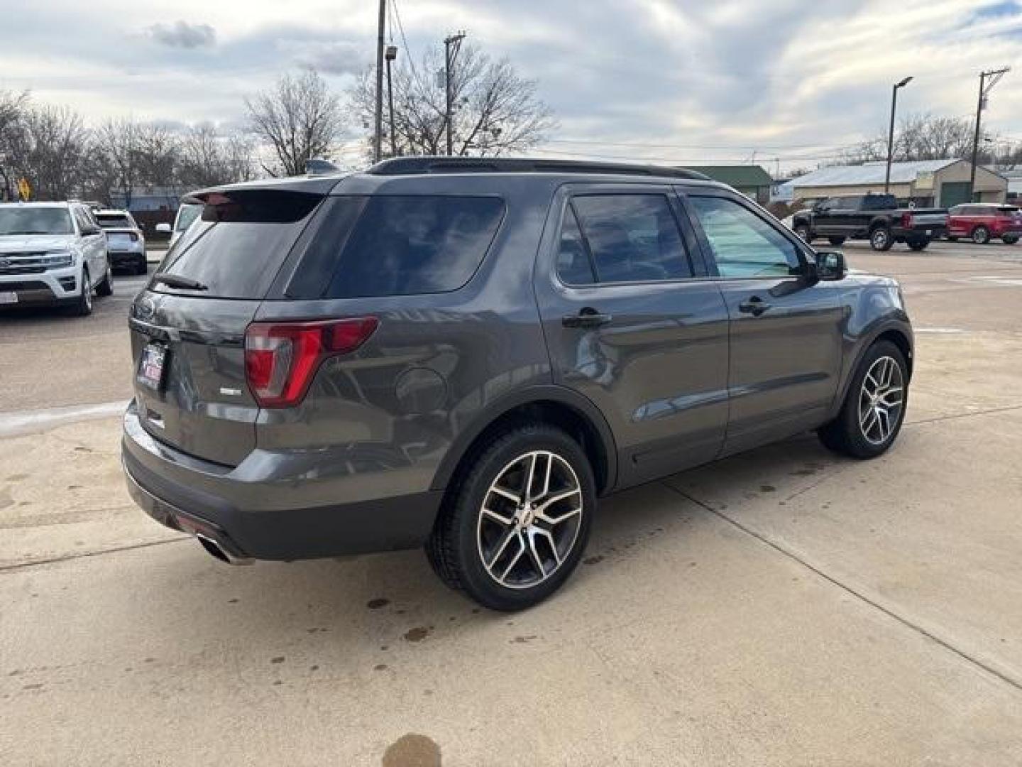 2017 Magnetic /Ebony Black Ford Explorer Sport (1FM5K8GT9HG) with an 3.5L V6 engine, Automatic transmission, located at 1105 E Mulberry, Kaufman, TX, 75142, (972) 962-2151, 32.589550, -96.300926 - Magnetic 2017 Ford Explorer 4D Sport Utility Sport 4WD 6-Speed Automatic with Select-Shift 3.5L V6 4WD.<br><br><br>Odometer is 17628 miles below market average!<br><br>Awards:<br> * 2017 KBB.com 10 Most Awarded Brands * 2017 KBB.com Brand Image Awards<br>Please call Paul Murrey Ford Inc. In Kaufm - Photo#5
