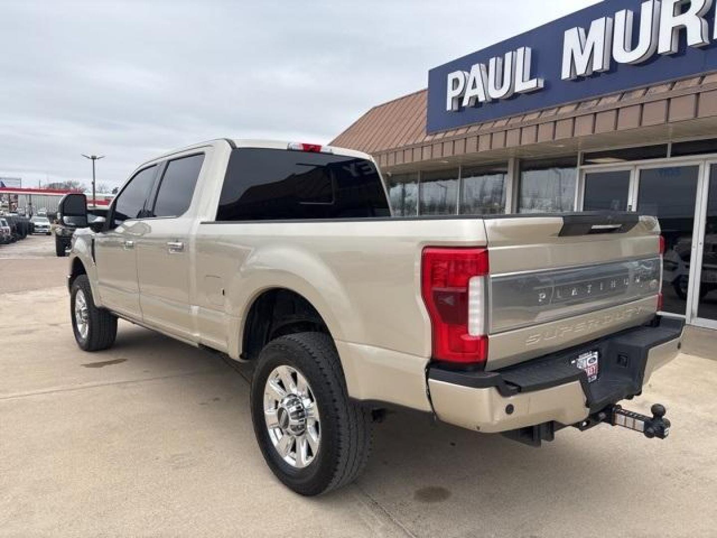 2018 White Gold Metallic /Black Ford F-350SD Platinum (1FT8W3BT5JE) with an Power Stroke 6.7L V8 DI 32V OHV Turbodiesel engine, Automatic transmission, located at 1105 E Mulberry, Kaufman, TX, 75142, (972) 962-2151, 32.589550, -96.300926 - White Gold Metallic 2018 Ford F-350SD 4D Crew Cab Platinum 4WD TorqShift 6-Speed Automatic Power Stroke 6.7L V8 DI 32V OHV Turbodiesel 4WD, ABS brakes, Alloy wheels, Compass, Electronic Stability Control, Front dual zone A/C, Heated door mirrors, Heated front seats, Heated rear seats, Illuminated en - Photo#3