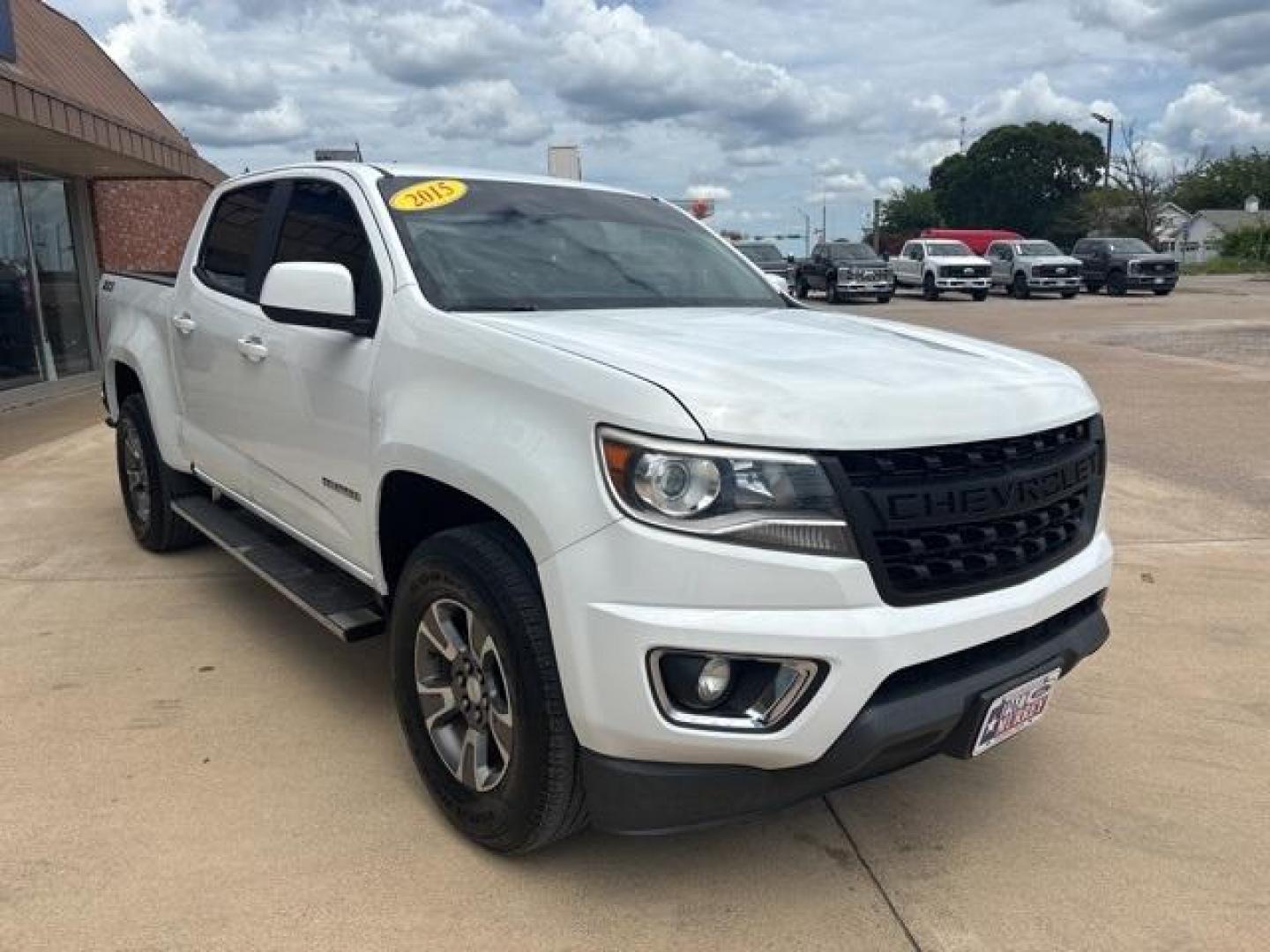 2015 Summit White /Black Chevrolet Colorado Z71 (1GCGTCE32F1) with an 3.6L V6 DGI DOHC VVT engine, Automatic transmission, located at 1105 E Mulberry, Kaufman, TX, 75142, (972) 962-2151, 32.589550, -96.300926 - Summit White 2015 Chevrolet Colorado 4D Crew Cab Z71 4WD 6-Speed Automatic 3.6L V6 DGI DOHC VVT 4WD.<br><br><br>Recent Arrival!<br><br>Awards:<br> * 2015 KBB.com Best Resale Value Awards * 2015 KBB.com Best Buy Awards Finalist<br>Please call Paul Murrey Ford Inc. In Kaufman Texas A Family Dealers - Photo#6