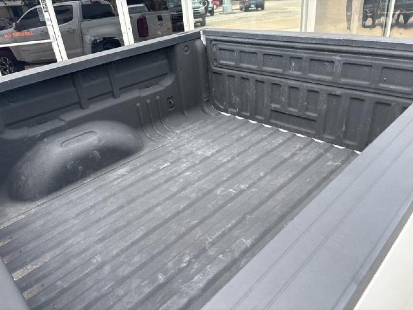 2015 Summit White /Black Chevrolet Colorado Z71 (1GCGTCE32F1) with an 3.6L V6 DGI DOHC VVT engine, Automatic transmission, located at 1105 E Mulberry, Kaufman, TX, 75142, (972) 962-2151, 32.589550, -96.300926 - Summit White 2015 Chevrolet Colorado 4D Crew Cab Z71 4WD 6-Speed Automatic 3.6L V6 DGI DOHC VVT 4WD.<br><br><br>Recent Arrival!<br><br>Awards:<br> * 2015 KBB.com Best Resale Value Awards * 2015 KBB.com Best Buy Awards Finalist<br>Please call Paul Murrey Ford Inc. In Kaufman Texas A Family Dealers - Photo#8