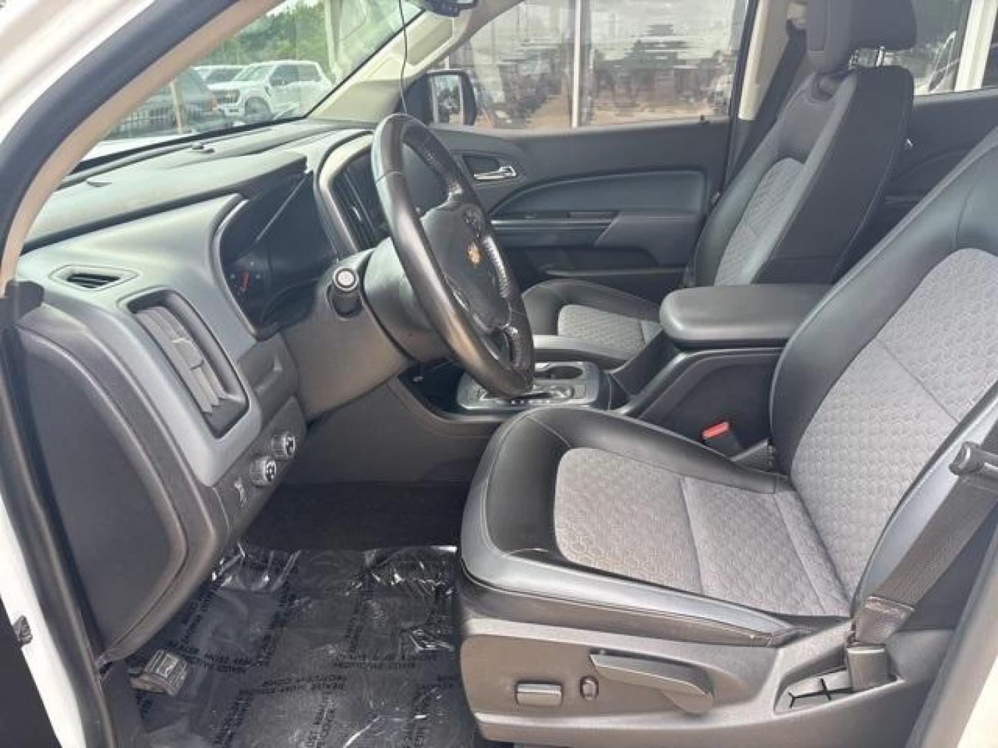2015 Summit White /Black Chevrolet Colorado Z71 (1GCGTCE32F1) with an 3.6L V6 DGI DOHC VVT engine, Automatic transmission, located at 1105 E Mulberry, Kaufman, TX, 75142, (972) 962-2151, 32.589550, -96.300926 - Summit White 2015 Chevrolet Colorado 4D Crew Cab Z71 4WD 6-Speed Automatic 3.6L V6 DGI DOHC VVT 4WD.<br><br><br>Recent Arrival!<br><br>Awards:<br> * 2015 KBB.com Best Resale Value Awards * 2015 KBB.com Best Buy Awards Finalist<br>Please call Paul Murrey Ford Inc. In Kaufman Texas A Family Dealers - Photo#10