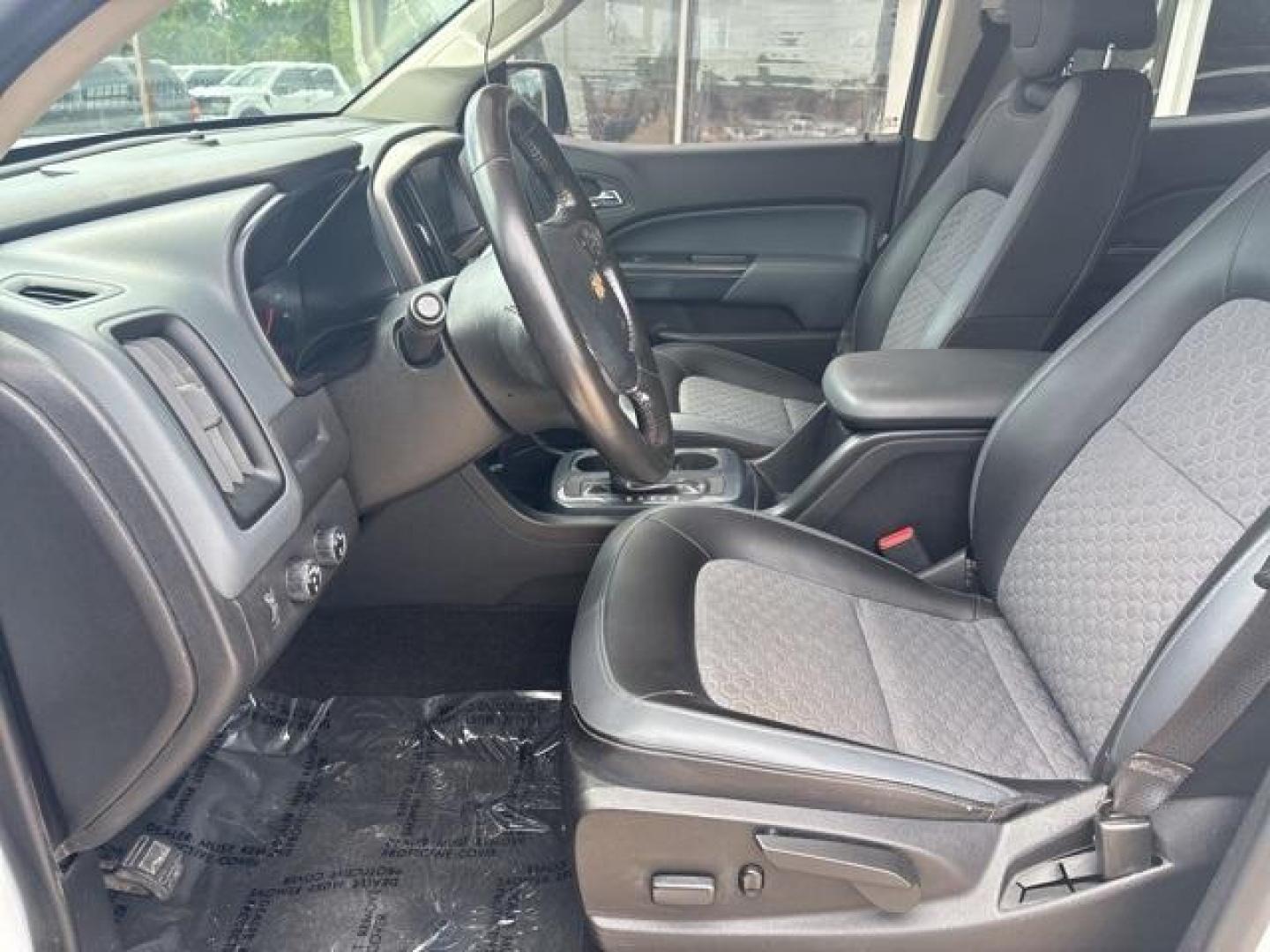 2015 Summit White /Black Chevrolet Colorado Z71 (1GCGTCE32F1) with an 3.6L V6 DGI DOHC VVT engine, Automatic transmission, located at 1105 E Mulberry, Kaufman, TX, 75142, (972) 962-2151, 32.589550, -96.300926 - Summit White 2015 Chevrolet Colorado 4D Crew Cab Z71 4WD 6-Speed Automatic 3.6L V6 DGI DOHC VVT 4WD.<br><br><br>Recent Arrival!<br><br>Awards:<br> * 2015 KBB.com Best Resale Value Awards * 2015 KBB.com Best Buy Awards Finalist<br>Please call Paul Murrey Ford Inc. In Kaufman Texas A Family Dealers - Photo#13