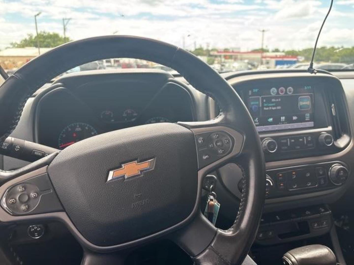 2015 Summit White /Black Chevrolet Colorado Z71 (1GCGTCE32F1) with an 3.6L V6 DGI DOHC VVT engine, Automatic transmission, located at 1105 E Mulberry, Kaufman, TX, 75142, (972) 962-2151, 32.589550, -96.300926 - Summit White 2015 Chevrolet Colorado 4D Crew Cab Z71 4WD 6-Speed Automatic 3.6L V6 DGI DOHC VVT 4WD.<br><br><br>Recent Arrival!<br><br>Awards:<br> * 2015 KBB.com Best Resale Value Awards * 2015 KBB.com Best Buy Awards Finalist<br>Please call Paul Murrey Ford Inc. In Kaufman Texas A Family Dealers - Photo#23