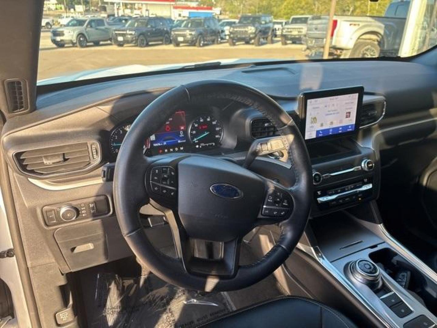2020 White /Ebony With Light Slate Uppers Ford Explorer XLT (1FMSK7DH8LG) with an 2.3L EcoBoost I-4 engine, Automatic transmission, located at 1105 E Mulberry, Kaufman, TX, 75142, (972) 962-2151, 32.589550, -96.300926 - White 2020 Ford Explorer 4D Sport Utility XLT RWD 10-Speed Automatic 2.3L EcoBoost I-4<br><br><br>21/28 City/Highway MPG<br><br>Awards:<br> * 2020 KBB.com 10 Best SUVs Worth Waiting For * 2020 KBB.com 10 Favorite New-for-2020 Cars<br>Please call Paul Murrey Ford Inc. In Kaufman Texas A Family Dea - Photo#11
