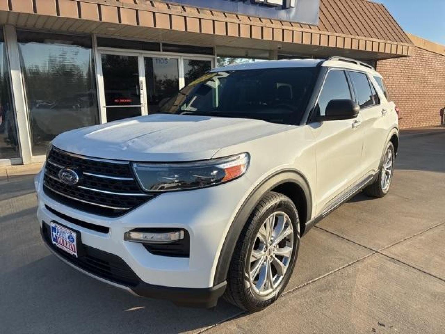2020 White /Ebony With Light Slate Uppers Ford Explorer XLT (1FMSK7DH8LG) with an 2.3L EcoBoost I-4 engine, Automatic transmission, located at 1105 E Mulberry, Kaufman, TX, 75142, (972) 962-2151, 32.589550, -96.300926 - White 2020 Ford Explorer 4D Sport Utility XLT RWD 10-Speed Automatic 2.3L EcoBoost I-4<br><br><br>21/28 City/Highway MPG<br><br>Awards:<br> * 2020 KBB.com 10 Best SUVs Worth Waiting For * 2020 KBB.com 10 Favorite New-for-2020 Cars<br>Please call Paul Murrey Ford Inc. In Kaufman Texas A Family Dea - Photo#1