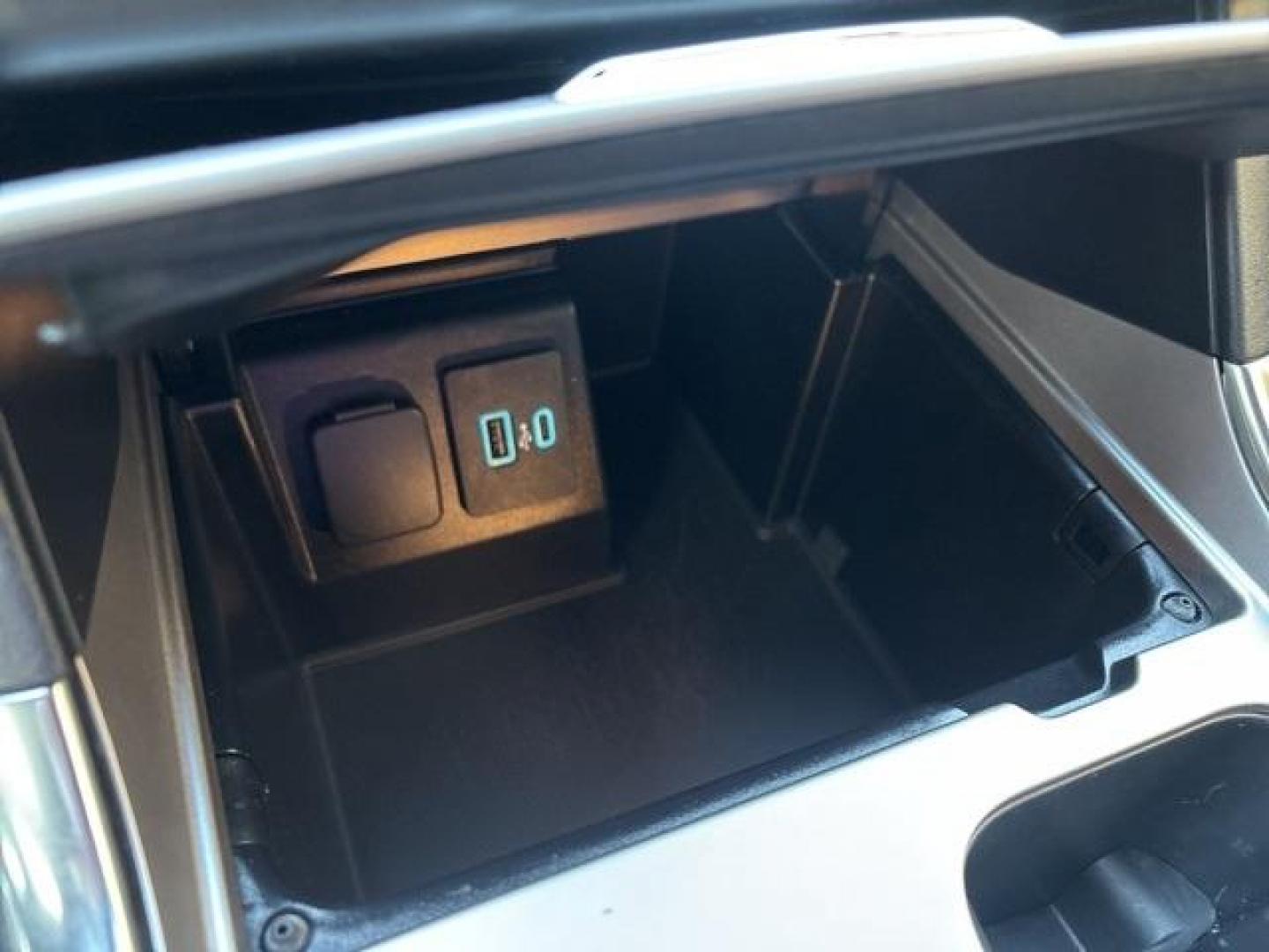 2020 White /Ebony With Light Slate Uppers Ford Explorer XLT (1FMSK7DH8LG) with an 2.3L EcoBoost I-4 engine, Automatic transmission, located at 1105 E Mulberry, Kaufman, TX, 75142, (972) 962-2151, 32.589550, -96.300926 - White 2020 Ford Explorer 4D Sport Utility XLT RWD 10-Speed Automatic 2.3L EcoBoost I-4<br><br><br>21/28 City/Highway MPG<br><br>Awards:<br> * 2020 KBB.com 10 Best SUVs Worth Waiting For * 2020 KBB.com 10 Favorite New-for-2020 Cars<br>Please call Paul Murrey Ford Inc. In Kaufman Texas A Family Dea - Photo#26
