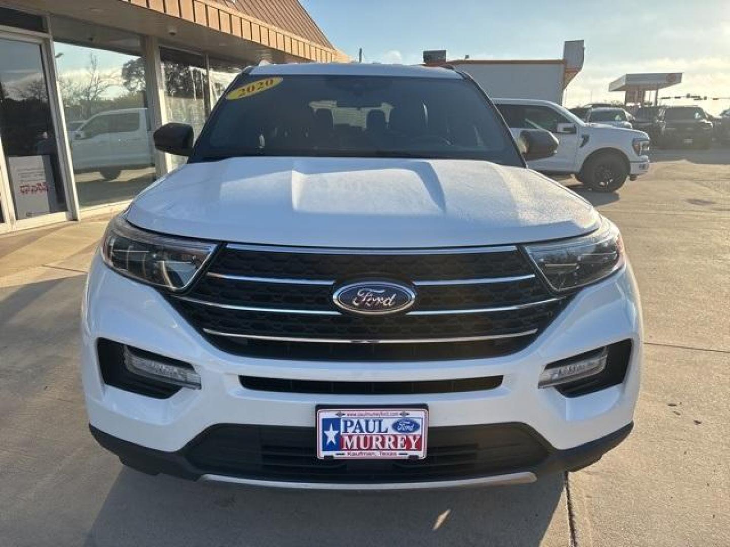 2020 White /Ebony With Light Slate Uppers Ford Explorer XLT (1FMSK7DH8LG) with an 2.3L EcoBoost I-4 engine, Automatic transmission, located at 1105 E Mulberry, Kaufman, TX, 75142, (972) 962-2151, 32.589550, -96.300926 - White 2020 Ford Explorer 4D Sport Utility XLT RWD 10-Speed Automatic 2.3L EcoBoost I-4<br><br><br>21/28 City/Highway MPG<br><br>Awards:<br> * 2020 KBB.com 10 Best SUVs Worth Waiting For * 2020 KBB.com 10 Favorite New-for-2020 Cars<br>Please call Paul Murrey Ford Inc. In Kaufman Texas A Family Dea - Photo#7