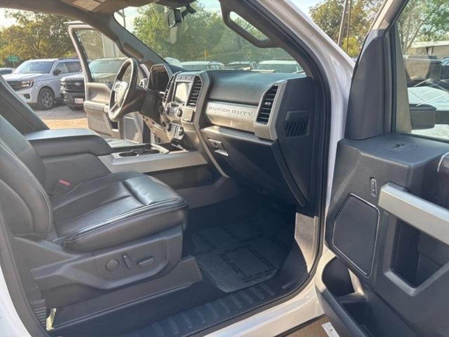 2020 Oxford White /Black Ford F-350SD Lariat (1FT8W3BT6LE) with an Power Stroke 6.7L V8 DI 32V OHV Turbodiesel engine, Automatic transmission, located at 1105 E Mulberry, Kaufman, TX, 75142, (972) 962-2151, 32.589550, -96.300926 - Oxford White 2020 Ford F-350SD 4D Crew Cab Lariat 4WD 10-Speed Automatic Power Stroke 6.7L V8 DI 32V OHV Turbodiesel 4WD.<br><br><br>Please call Paul Murrey Ford Inc. In Kaufman Texas A Family Dealership Since 1952 Serving the Dallas Fort Worth and East Texas areas for over 70 years. Please call 972 - Photo#16