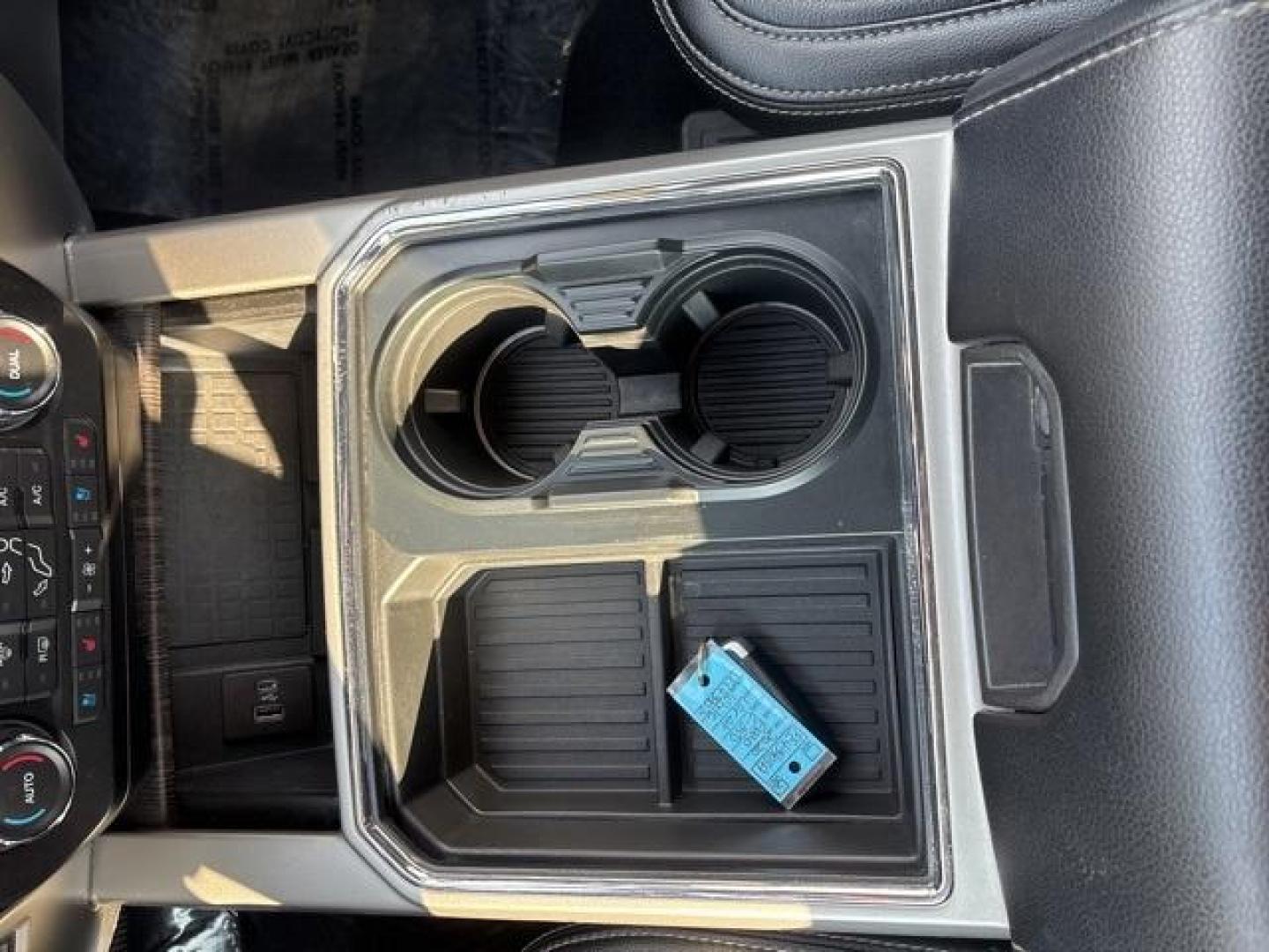 2020 Oxford White /Black Ford F-350SD Lariat (1FT8W3BT6LE) with an Power Stroke 6.7L V8 DI 32V OHV Turbodiesel engine, Automatic transmission, located at 1105 E Mulberry, Kaufman, TX, 75142, (972) 962-2151, 32.589550, -96.300926 - Oxford White 2020 Ford F-350SD 4D Crew Cab Lariat 4WD 10-Speed Automatic Power Stroke 6.7L V8 DI 32V OHV Turbodiesel 4WD.<br><br><br>Please call Paul Murrey Ford Inc. In Kaufman Texas A Family Dealership Since 1952 Serving the Dallas Fort Worth and East Texas areas for over 70 years. Please call 972 - Photo#25