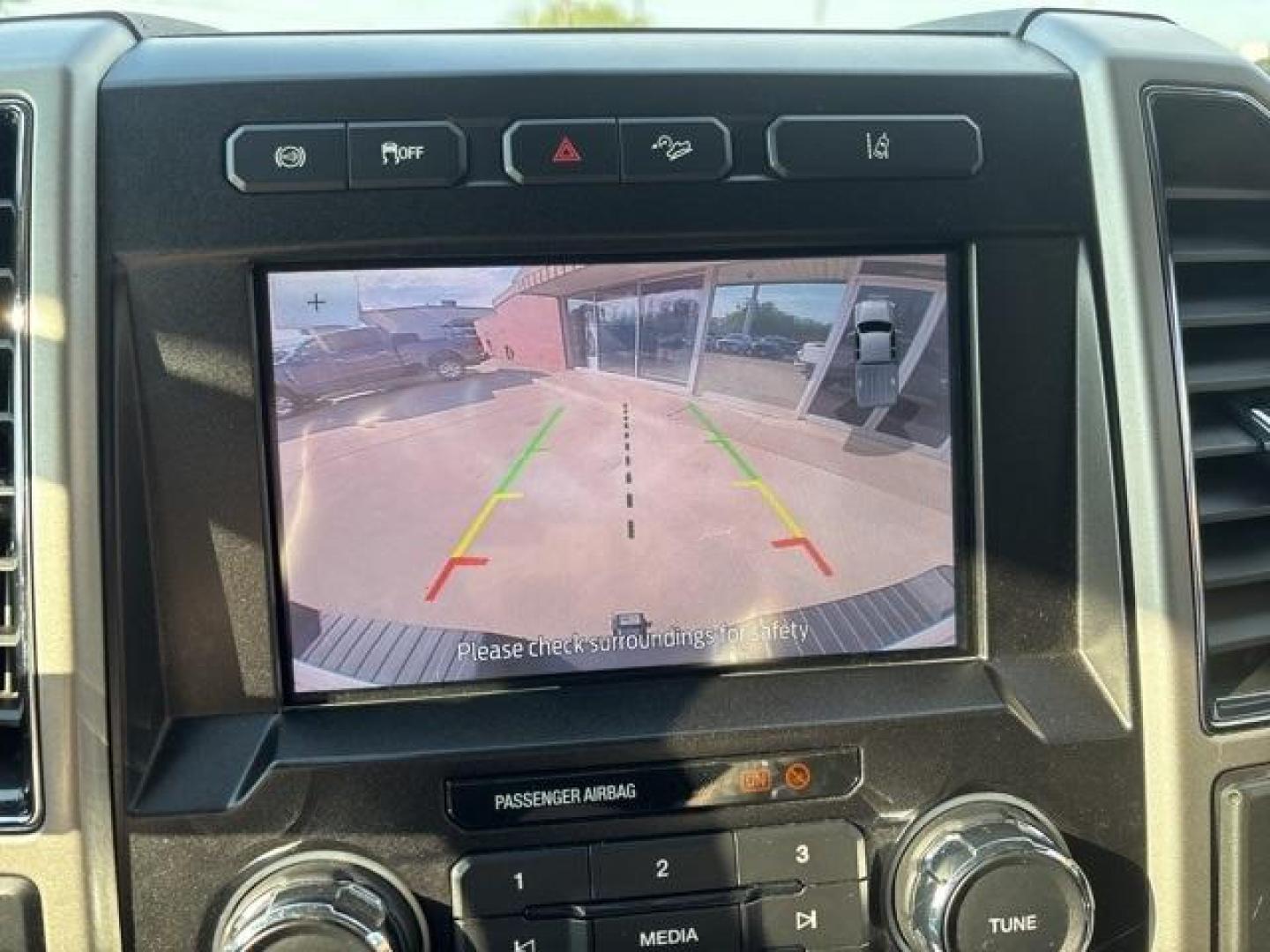 2020 Oxford White /Black Ford F-350SD Lariat (1FT8W3BT6LE) with an Power Stroke 6.7L V8 DI 32V OHV Turbodiesel engine, Automatic transmission, located at 1105 E Mulberry, Kaufman, TX, 75142, (972) 962-2151, 32.589550, -96.300926 - Oxford White 2020 Ford F-350SD 4D Crew Cab Lariat 4WD 10-Speed Automatic Power Stroke 6.7L V8 DI 32V OHV Turbodiesel 4WD.<br><br><br>Please call Paul Murrey Ford Inc. In Kaufman Texas A Family Dealership Since 1952 Serving the Dallas Fort Worth and East Texas areas for over 70 years. Please call 972 - Photo#30