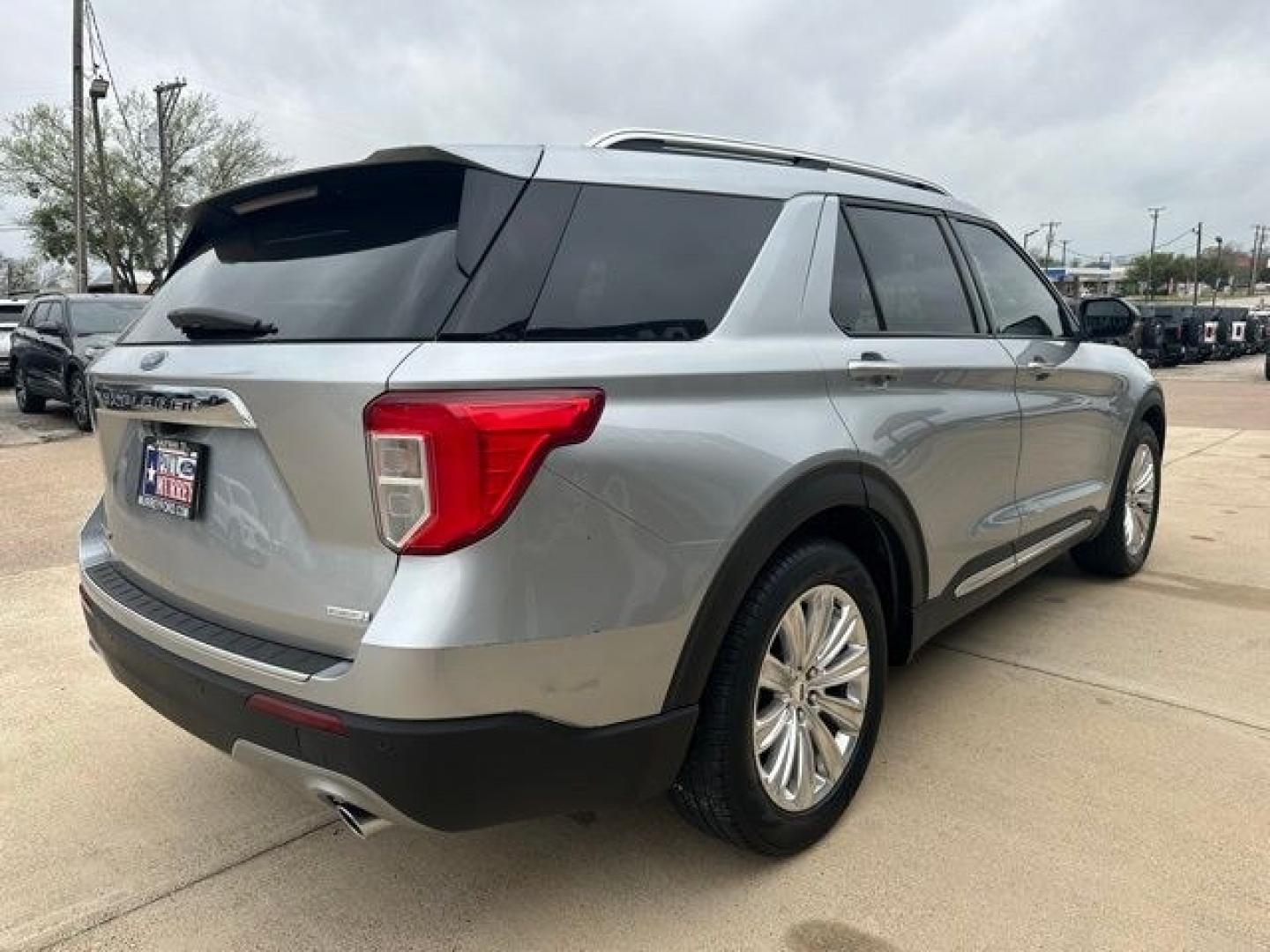 2020 Silver /Ebony With Light Slate Uppers Ford Explorer Limited (1FMSK7FH2LG) with an 2.3L EcoBoost I-4 engine, Automatic transmission, located at 1105 E Mulberry, Kaufman, TX, 75142, (972) 962-2151, 32.589550, -96.300926- Photo#4