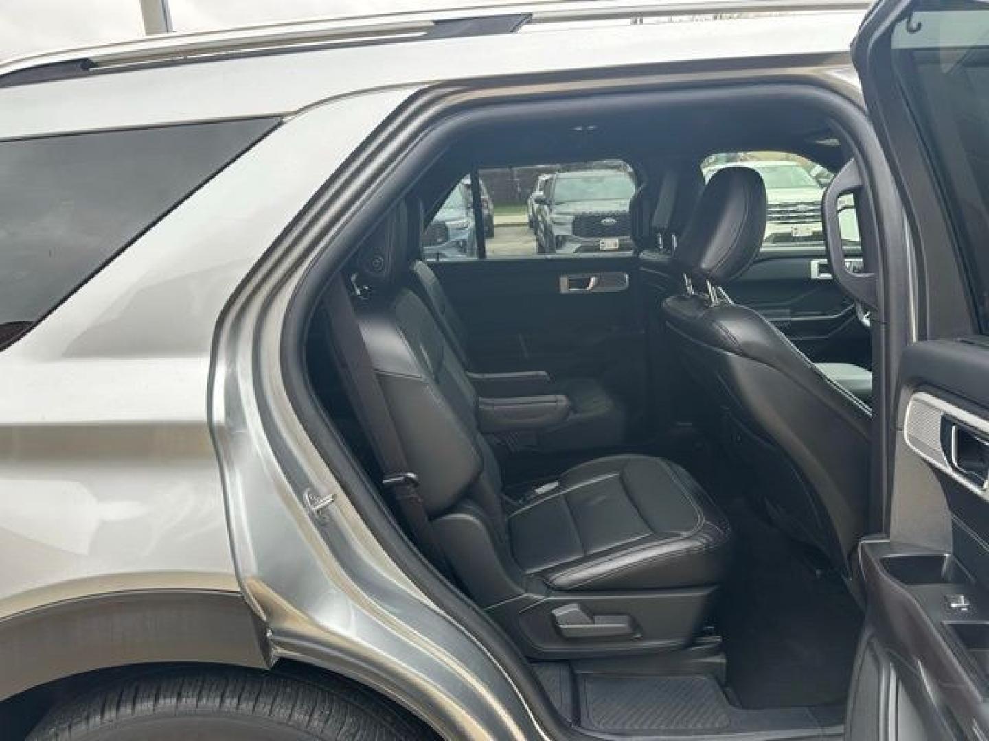2020 Silver /Ebony With Light Slate Uppers Ford Explorer Limited (1FMSK7FH2LG) with an 2.3L EcoBoost I-4 engine, Automatic transmission, located at 1105 E Mulberry, Kaufman, TX, 75142, (972) 962-2151, 32.589550, -96.300926- Photo#17