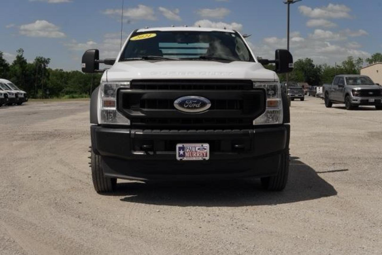 2021 Oxford White /Medium Earth Gray Ford F-450SD XL (1FDUF4GT7MD) with an Power Stroke 6.7L V8 DI 32V OHV Turbodiesel engine, Automatic transmission, located at 1105 E Mulberry, Kaufman, TX, 75142, (972) 962-2151, 32.589550, -96.300926 - Oxford White 2021 Ford F-450SD 2D Standard Cab XL DRW RWD 10-Speed Automatic Power Stroke 6.7L V8 DI 32V OHV Turbodiesel<br><br><br>Recent Arrival!<br><br><br>Please call Paul Murrey Ford Inc. In Kaufman Texas A Family Dealership Since 1952 Serving the Dallas Fort Worth and East Texas areas for over - Photo#1