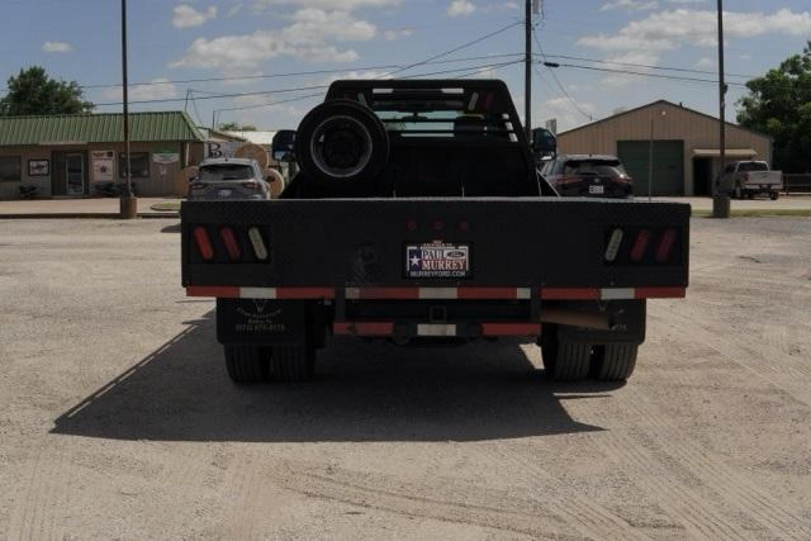 2021 Oxford White /Medium Earth Gray Ford F-450SD XL (1FDUF4GT7MD) with an Power Stroke 6.7L V8 DI 32V OHV Turbodiesel engine, Automatic transmission, located at 1105 E Mulberry, Kaufman, TX, 75142, (972) 962-2151, 32.589550, -96.300926 - Oxford White 2021 Ford F-450SD 2D Standard Cab XL DRW RWD 10-Speed Automatic Power Stroke 6.7L V8 DI 32V OHV Turbodiesel<br><br><br>Recent Arrival!<br><br><br>Please call Paul Murrey Ford Inc. In Kaufman Texas A Family Dealership Since 1952 Serving the Dallas Fort Worth and East Texas areas for over - Photo#5