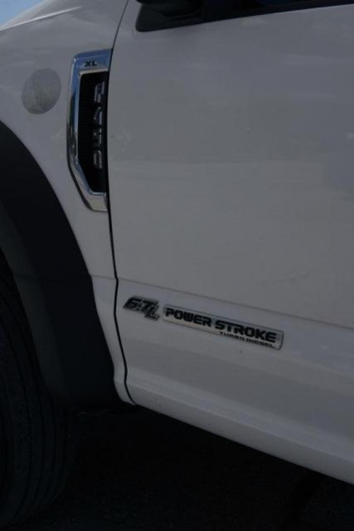 2021 Oxford White /Medium Earth Gray Ford F-450SD XL (1FDUF4GT7MD) with an Power Stroke 6.7L V8 DI 32V OHV Turbodiesel engine, Automatic transmission, located at 1105 E Mulberry, Kaufman, TX, 75142, (972) 962-2151, 32.589550, -96.300926 - Oxford White 2021 Ford F-450SD 2D Standard Cab XL DRW RWD 10-Speed Automatic Power Stroke 6.7L V8 DI 32V OHV Turbodiesel<br><br><br>Recent Arrival!<br><br><br>Please call Paul Murrey Ford Inc. In Kaufman Texas A Family Dealership Since 1952 Serving the Dallas Fort Worth and East Texas areas for over - Photo#10