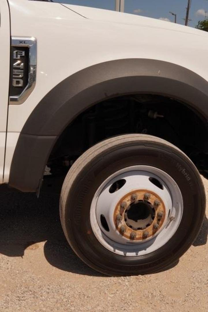 2021 Oxford White /Medium Earth Gray Ford F-450SD XL (1FDUF4GT7MD) with an Power Stroke 6.7L V8 DI 32V OHV Turbodiesel engine, Automatic transmission, located at 1105 E Mulberry, Kaufman, TX, 75142, (972) 962-2151, 32.589550, -96.300926 - Oxford White 2021 Ford F-450SD 2D Standard Cab XL DRW RWD 10-Speed Automatic Power Stroke 6.7L V8 DI 32V OHV Turbodiesel<br><br><br>Recent Arrival!<br><br><br>Please call Paul Murrey Ford Inc. In Kaufman Texas A Family Dealership Since 1952 Serving the Dallas Fort Worth and East Texas areas for over - Photo#12