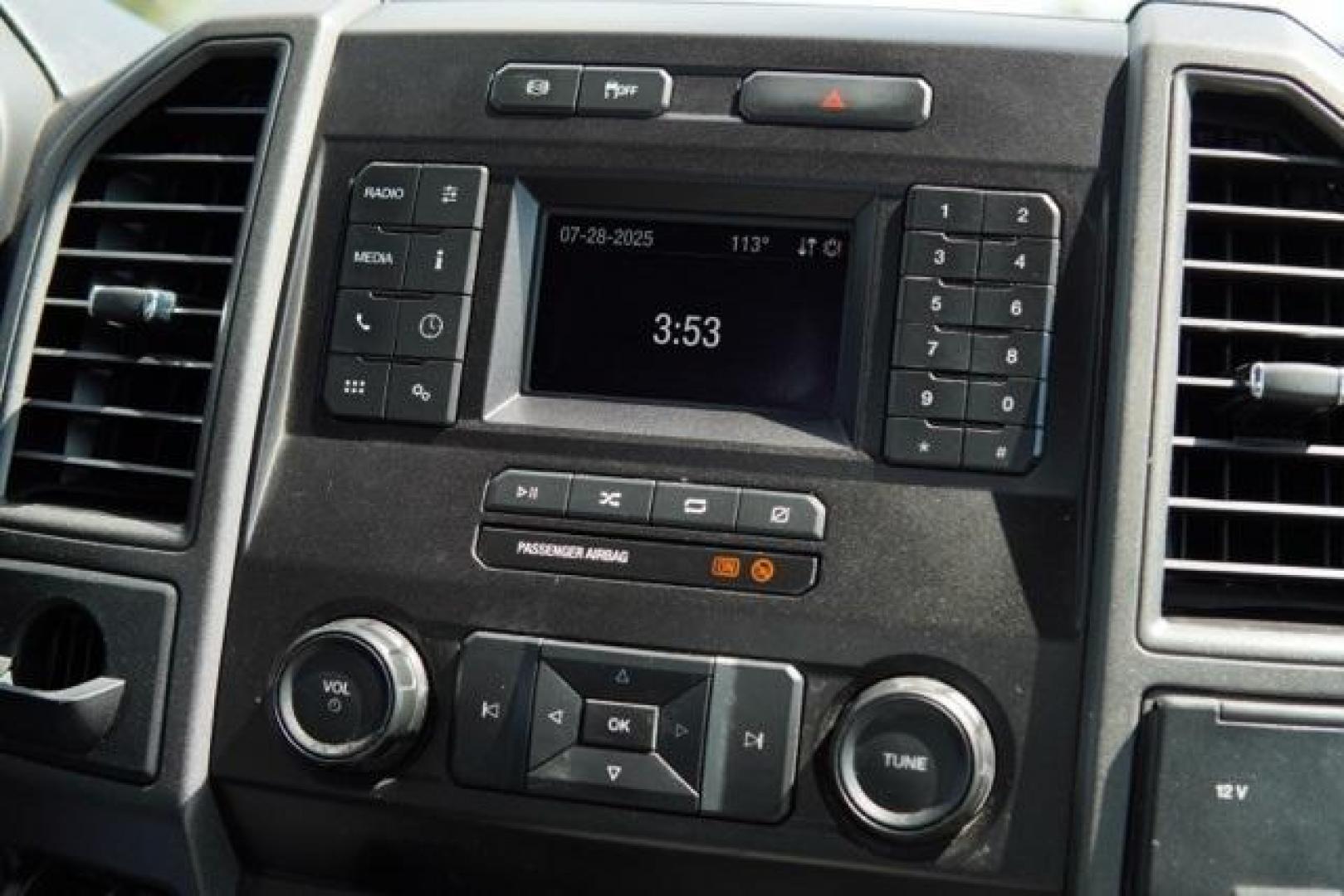2021 Oxford White /Medium Earth Gray Ford F-450SD XL (1FDUF4GT7MD) with an Power Stroke 6.7L V8 DI 32V OHV Turbodiesel engine, Automatic transmission, located at 1105 E Mulberry, Kaufman, TX, 75142, (972) 962-2151, 32.589550, -96.300926 - Oxford White 2021 Ford F-450SD 2D Standard Cab XL DRW RWD 10-Speed Automatic Power Stroke 6.7L V8 DI 32V OHV Turbodiesel<br><br><br>Recent Arrival!<br><br><br>Please call Paul Murrey Ford Inc. In Kaufman Texas A Family Dealership Since 1952 Serving the Dallas Fort Worth and East Texas areas for over - Photo#25