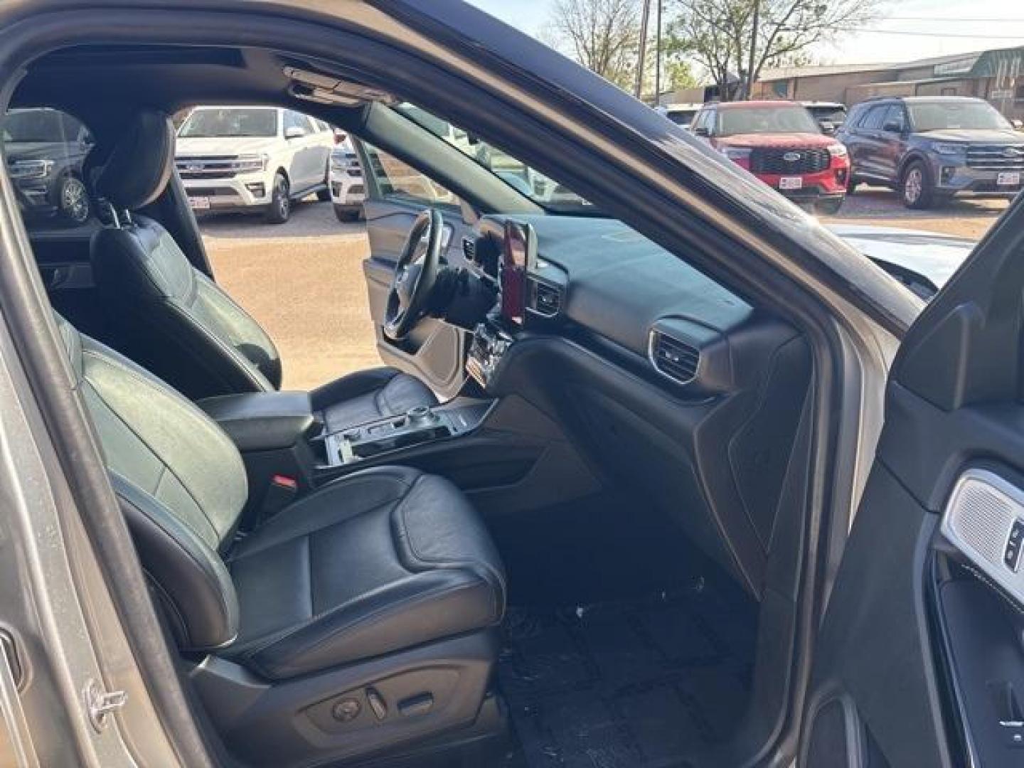 2021 Silver /Ebony With Light Slate Uppers Ford Explorer ST (1FM5K8GC3MG) with an 3.0L EcoBoost V6 engine, Automatic transmission, located at 1105 E Mulberry, Kaufman, TX, 75142, (972) 962-2151, 32.589550, -96.300926 - Silver 2021 Ford Explorer 4D Sport Utility ST 4WD 10-Speed Automatic 3.0L EcoBoost V6 4WD. Priced below KBB Fair Purchase Price!<br><br><br>Please call Paul Murrey Ford Inc. In Kaufman Texas A Family Dealership Since 1952 Serving the Dallas Fort Worth and East Texas areas for over 70 years. Please c - Photo#12