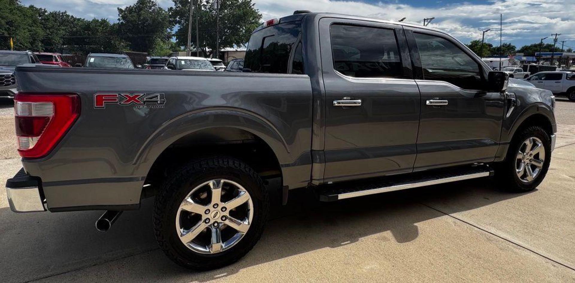 2021 Gray Metallic /Black Ford F-150 Lariat (1FTFW1E85MK) with an 3.5L V6 EcoBoost engine, Automatic transmission, located at 1105 E Mulberry, Kaufman, TX, 75142, (972) 962-2151, 32.589550, -96.300926 - Gray Metallic 2021 Ford F-150 4D SuperCrew Lariat 4WD 10-Speed Automatic 3.5L V6 EcoBoost 4WD. Priced below KBB Fair Purchase Price!<br><br><br>Awards:<br> * NACTOY 2021 North American Truck of the Year<br>Please call Paul Murrey Ford Inc. In Kaufman Texas A Family Dealership Since 1952 Serving the - Photo#7