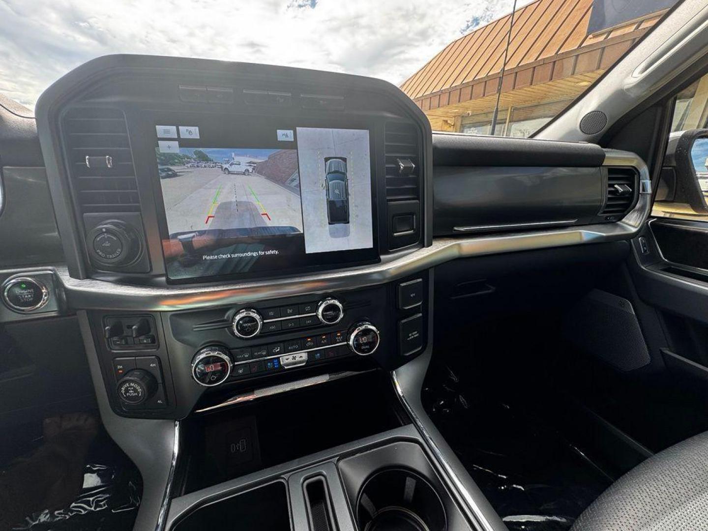 2021 Gray Metallic /Black Ford F-150 Lariat (1FTFW1E85MK) with an 3.5L V6 EcoBoost engine, Automatic transmission, located at 1105 E Mulberry, Kaufman, TX, 75142, (972) 962-2151, 32.589550, -96.300926 - Gray Metallic 2021 Ford F-150 4D SuperCrew Lariat 4WD 10-Speed Automatic 3.5L V6 EcoBoost 4WD. Priced below KBB Fair Purchase Price!<br><br><br>Awards:<br> * NACTOY 2021 North American Truck of the Year<br>Please call Paul Murrey Ford Inc. In Kaufman Texas A Family Dealership Since 1952 Serving the - Photo#16