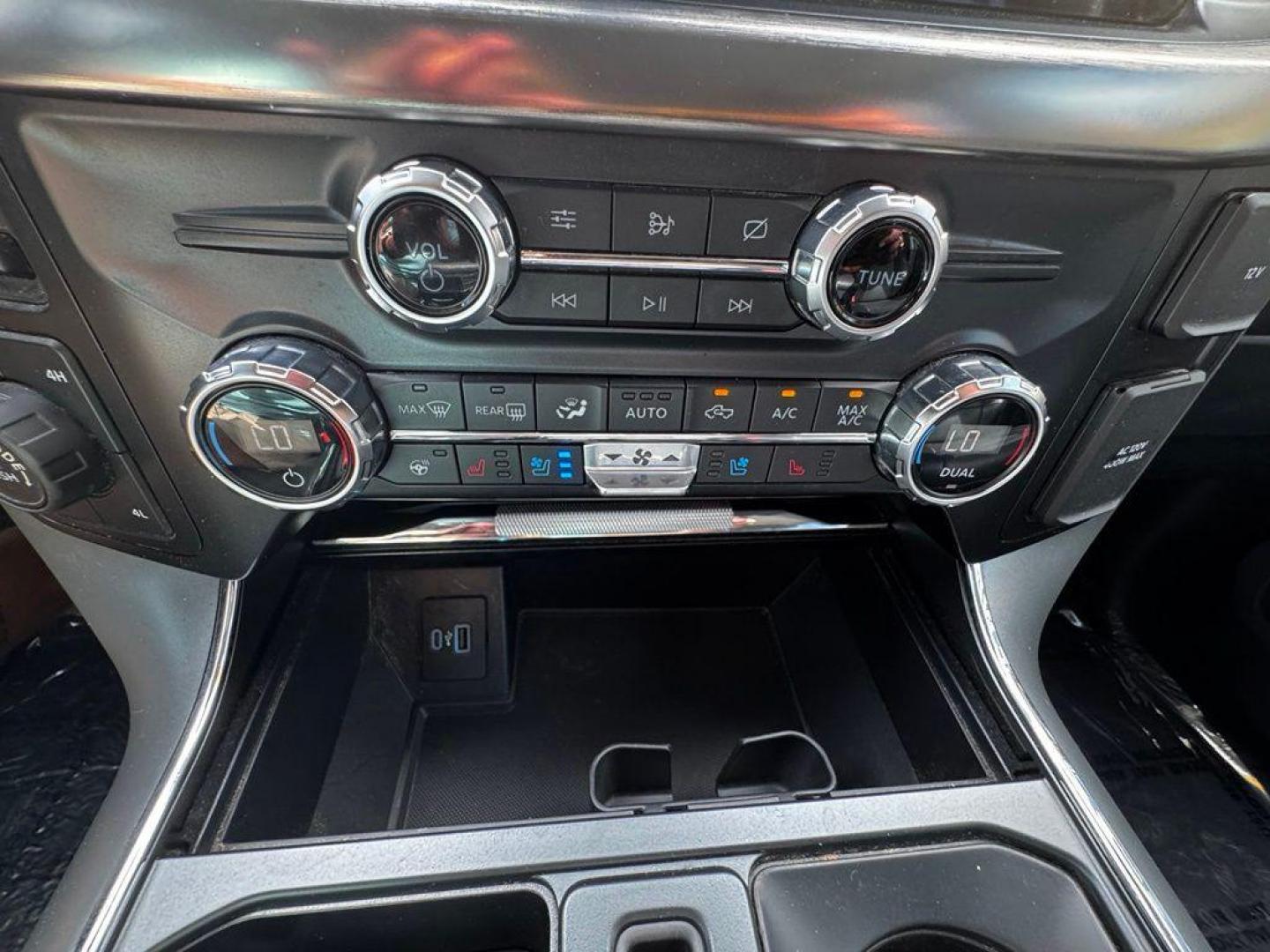 2021 Gray Metallic /Black Ford F-150 Lariat (1FTFW1E85MK) with an 3.5L V6 EcoBoost engine, Automatic transmission, located at 1105 E Mulberry, Kaufman, TX, 75142, (972) 962-2151, 32.589550, -96.300926 - Gray Metallic 2021 Ford F-150 4D SuperCrew Lariat 4WD 10-Speed Automatic 3.5L V6 EcoBoost 4WD. Priced below KBB Fair Purchase Price!<br><br><br>Awards:<br> * NACTOY 2021 North American Truck of the Year<br>Please call Paul Murrey Ford Inc. In Kaufman Texas A Family Dealership Since 1952 Serving the - Photo#18