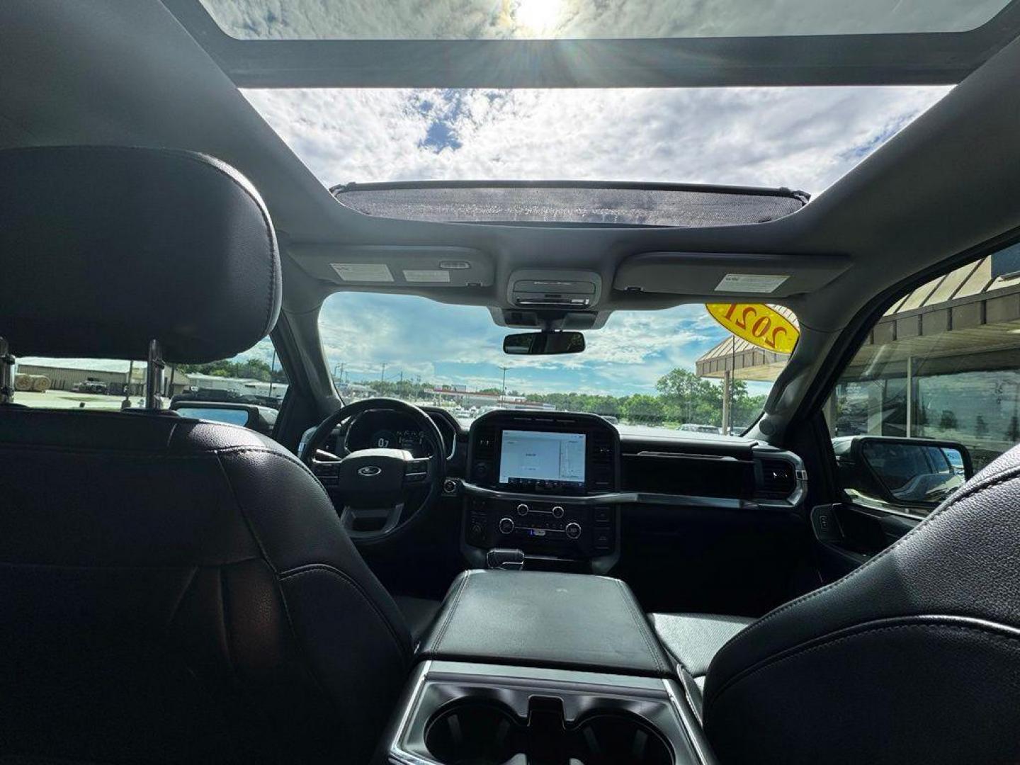 2021 Gray Metallic /Black Ford F-150 Lariat (1FTFW1E85MK) with an 3.5L V6 EcoBoost engine, Automatic transmission, located at 1105 E Mulberry, Kaufman, TX, 75142, (972) 962-2151, 32.589550, -96.300926 - Gray Metallic 2021 Ford F-150 4D SuperCrew Lariat 4WD 10-Speed Automatic 3.5L V6 EcoBoost 4WD. Priced below KBB Fair Purchase Price!<br><br><br>Awards:<br> * NACTOY 2021 North American Truck of the Year<br>Please call Paul Murrey Ford Inc. In Kaufman Texas A Family Dealership Since 1952 Serving the - Photo#24