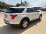 2021 White /Java Ford Explorer King Ranch (1FM5K8LC8MG) with an 3.0L EcoBoost V6 engine, Automatic transmission, located at 1105 E Mulberry, Kaufman, TX, 75142, (972) 962-2151, 32.589550, -96.300926 - White 2021 Ford Explorer 4D Sport Utility King Ranch 4WD 10-Speed Automatic 3.0L EcoBoost V6 4WD.<br><br><br>Please call Paul Murrey Ford Inc. In Kaufman Texas A Family Dealership Since 1952 Serving the Dallas Fort Worth and East Texas areas for over 70 years. Please call 972-962-2151 www.murreyford - Photo#4