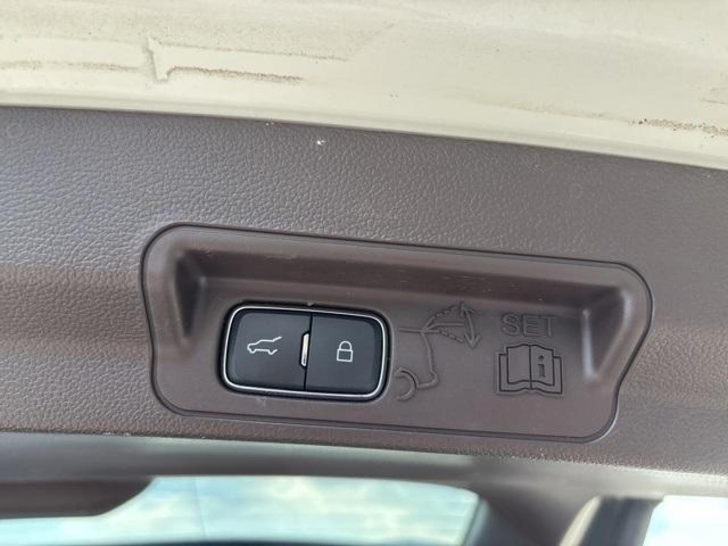 2021 White /Java Ford Explorer King Ranch (1FM5K8LC8MG) with an 3.0L EcoBoost V6 engine, Automatic transmission, located at 1105 E Mulberry, Kaufman, TX, 75142, (972) 962-2151, 32.589550, -96.300926 - White 2021 Ford Explorer 4D Sport Utility King Ranch 4WD 10-Speed Automatic 3.0L EcoBoost V6 4WD.<br><br><br>Please call Paul Murrey Ford Inc. In Kaufman Texas A Family Dealership Since 1952 Serving the Dallas Fort Worth and East Texas areas for over 70 years. Please call 972-962-2151 www.murreyford - Photo#15