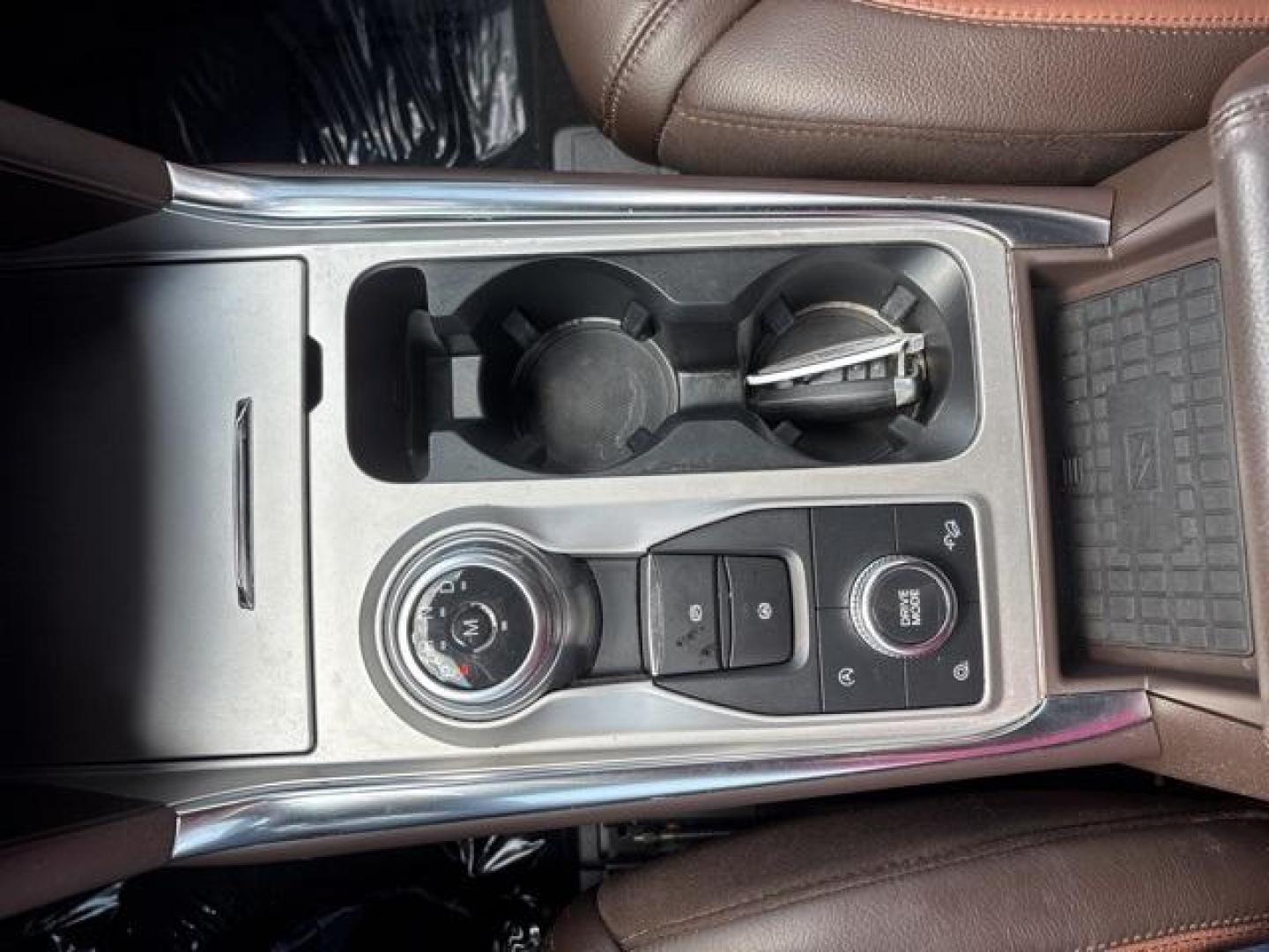 2021 White /Java Ford Explorer King Ranch (1FM5K8LC8MG) with an 3.0L EcoBoost V6 engine, Automatic transmission, located at 1105 E Mulberry, Kaufman, TX, 75142, (972) 962-2151, 32.589550, -96.300926 - White 2021 Ford Explorer 4D Sport Utility King Ranch 4WD 10-Speed Automatic 3.0L EcoBoost V6 4WD.<br><br><br>Please call Paul Murrey Ford Inc. In Kaufman Texas A Family Dealership Since 1952 Serving the Dallas Fort Worth and East Texas areas for over 70 years. Please call 972-962-2151 www.murreyford - Photo#23