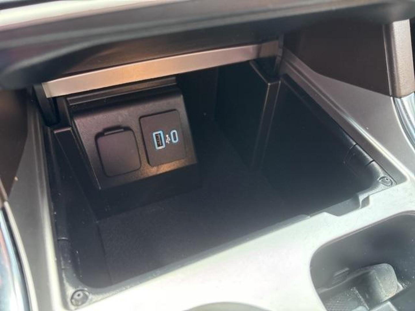 2021 White /Java Ford Explorer King Ranch (1FM5K8LC8MG) with an 3.0L EcoBoost V6 engine, Automatic transmission, located at 1105 E Mulberry, Kaufman, TX, 75142, (972) 962-2151, 32.589550, -96.300926 - White 2021 Ford Explorer 4D Sport Utility King Ranch 4WD 10-Speed Automatic 3.0L EcoBoost V6 4WD.<br><br><br>Please call Paul Murrey Ford Inc. In Kaufman Texas A Family Dealership Since 1952 Serving the Dallas Fort Worth and East Texas areas for over 70 years. Please call 972-962-2151 www.murreyford - Photo#24