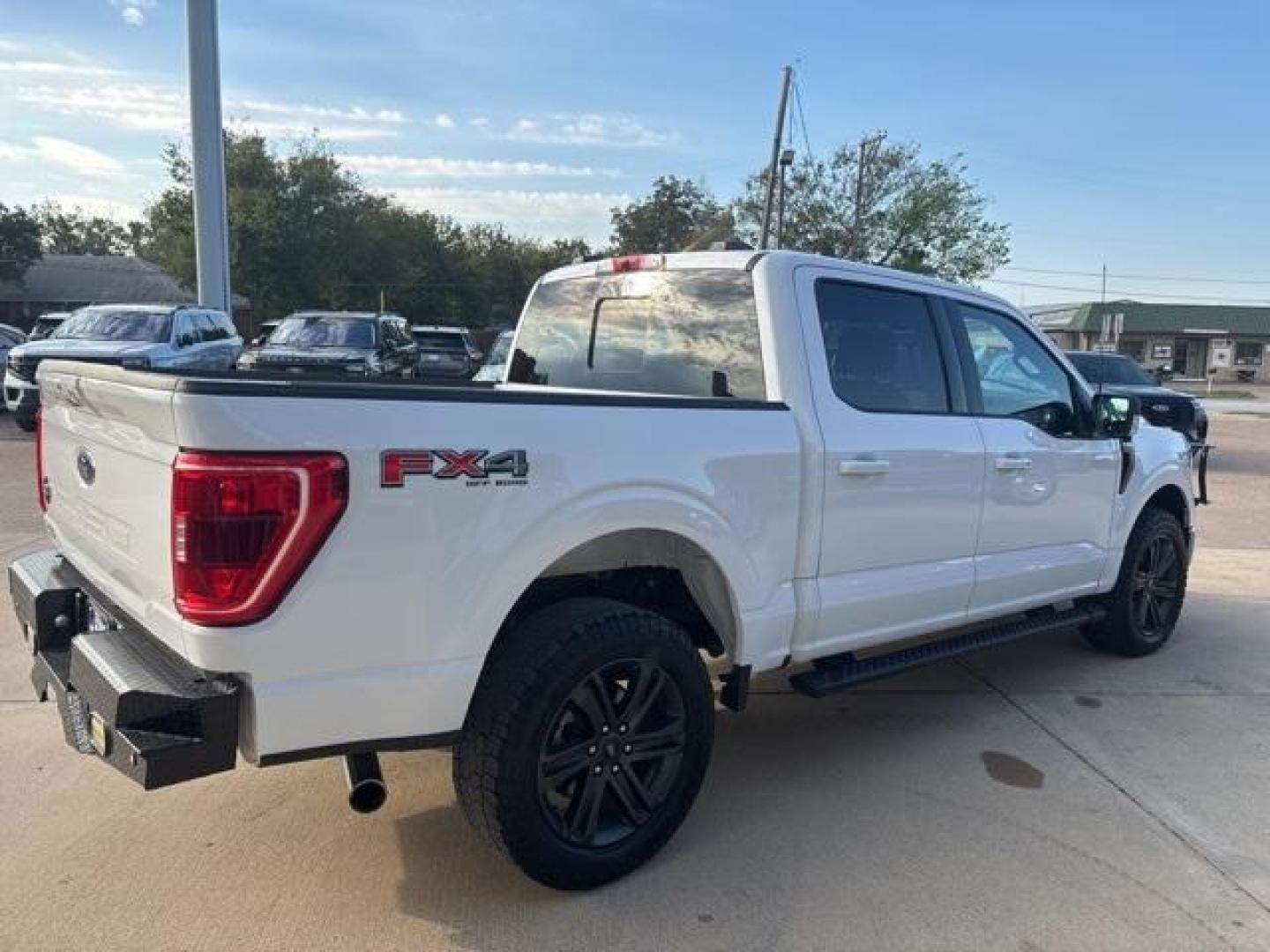 2022 Oxford White /Black Ford F-150 XLT (1FTFW1E59NK) with an 5.0L V8 engine, Automatic transmission, located at 1105 E Mulberry, Kaufman, TX, 75142, (972) 962-2151, 32.589550, -96.300926 - Photo#4