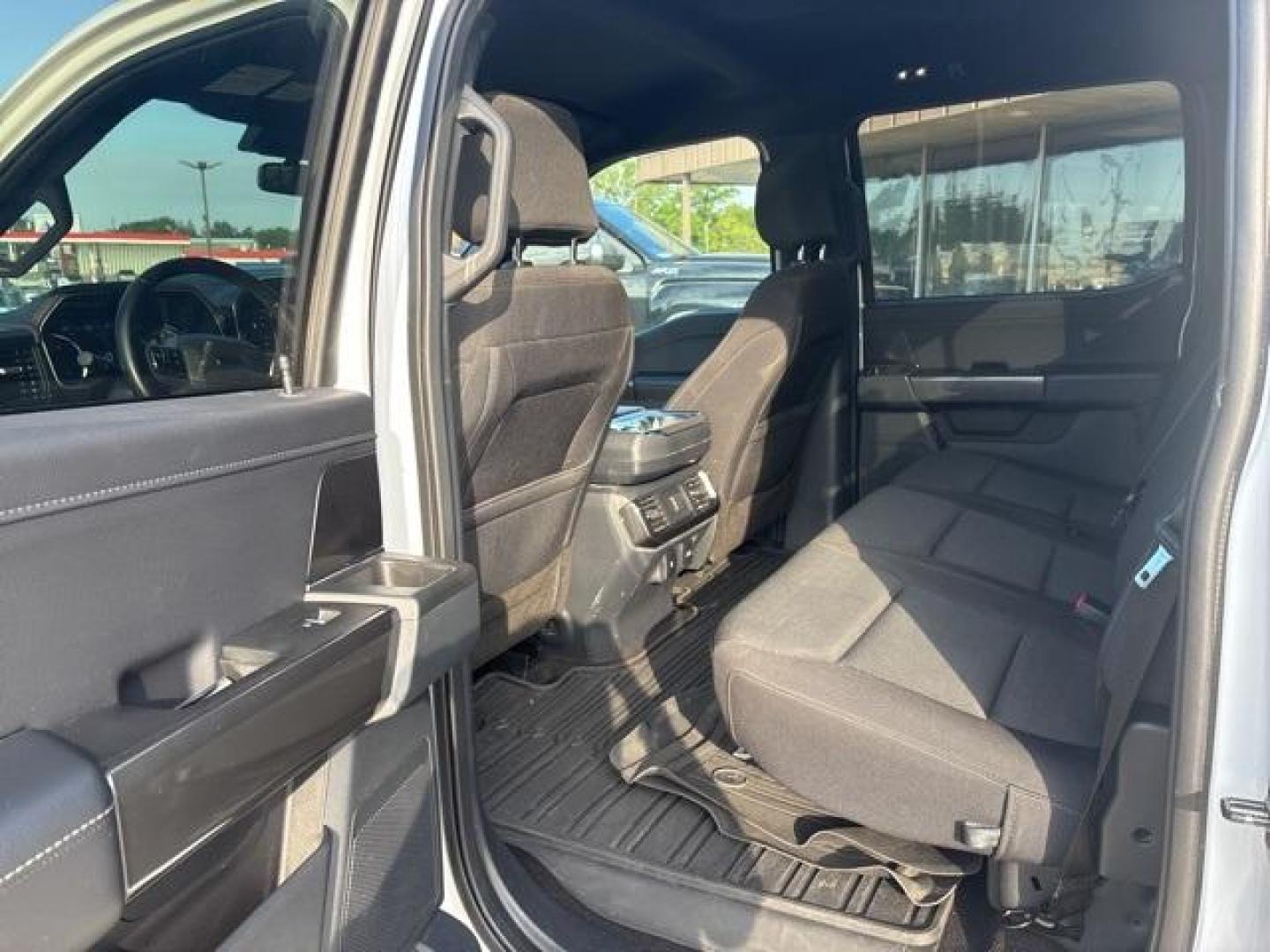 2022 Oxford White /Black Ford F-150 XLT (1FTFW1E59NK) with an 5.0L V8 engine, Automatic transmission, located at 1105 E Mulberry, Kaufman, TX, 75142, (972) 962-2151, 32.589550, -96.300926 - Photo#11
