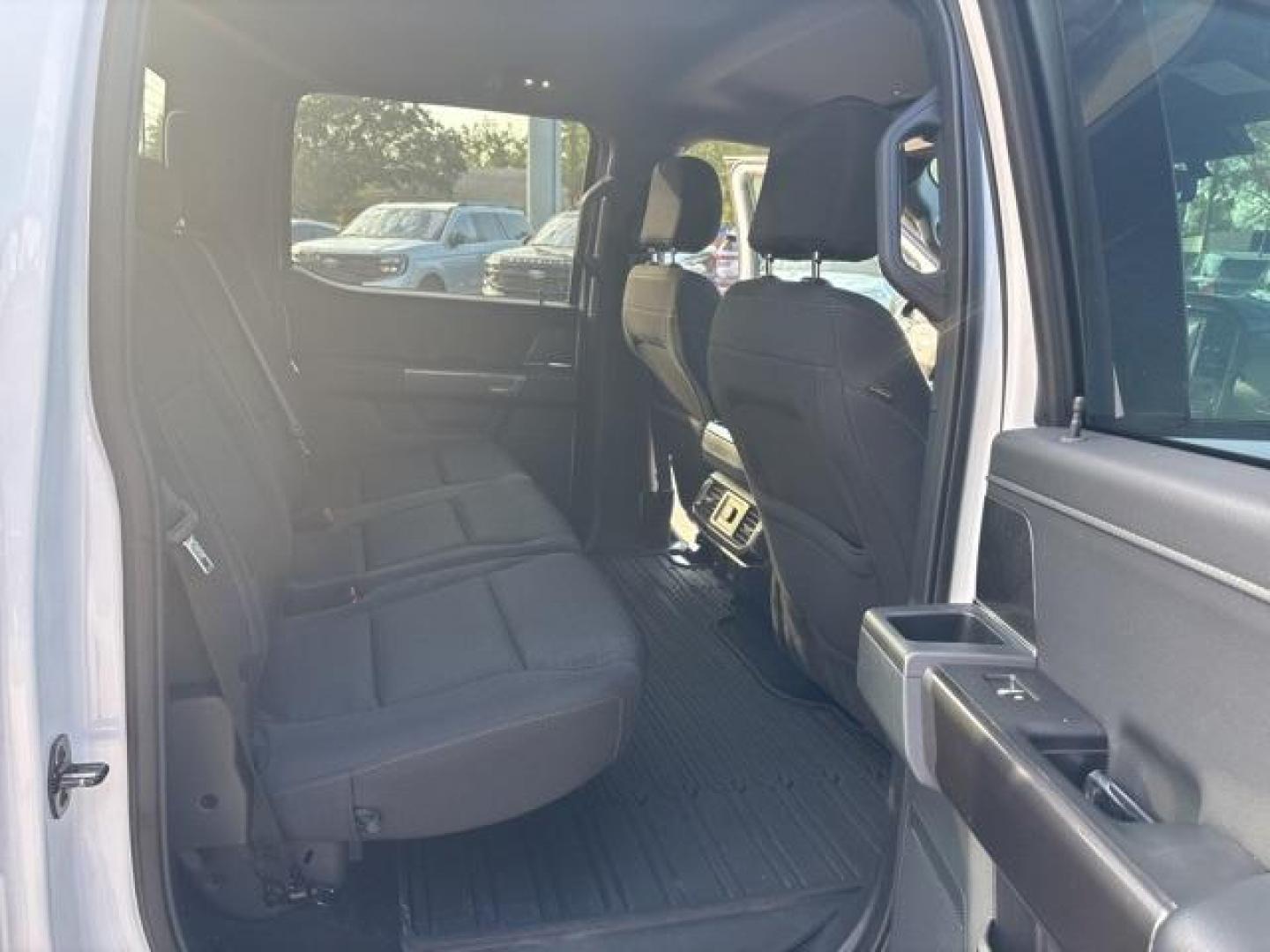 2022 Oxford White /Black Ford F-150 XLT (1FTFW1E59NK) with an 5.0L V8 engine, Automatic transmission, located at 1105 E Mulberry, Kaufman, TX, 75142, (972) 962-2151, 32.589550, -96.300926 - Photo#17