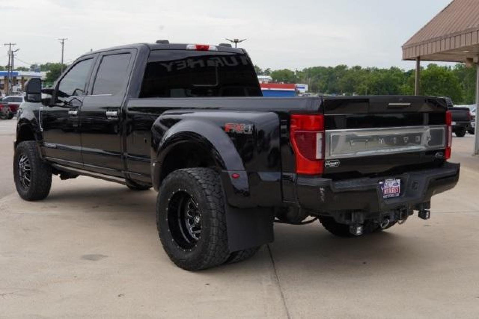 2022 Black Metallic /Navy Pier/Light Slate Ford F-350SD Limited (1FT8W3DTXNE) with an Power Stroke 6.7L V8 DI 32V OHV Turbodiesel engine, Automatic transmission, located at 1105 E Mulberry, Kaufman, TX, 75142, (972) 962-2151, 32.589550, -96.300926 - Black Metallic 2022 Ford F-350SD 4D Crew Cab Limited DRW 4WD 10-Speed Automatic Power Stroke 6.7L V8 DI 32V OHV Turbodiesel 4WD.<br><br><br>Recent Arrival!<br><br><br>Please call Paul Murrey Ford Inc. In Kaufman Texas A Family Dealership Since 1952 Serving the Dallas Fort Worth and East Texas areas - Photo#2
