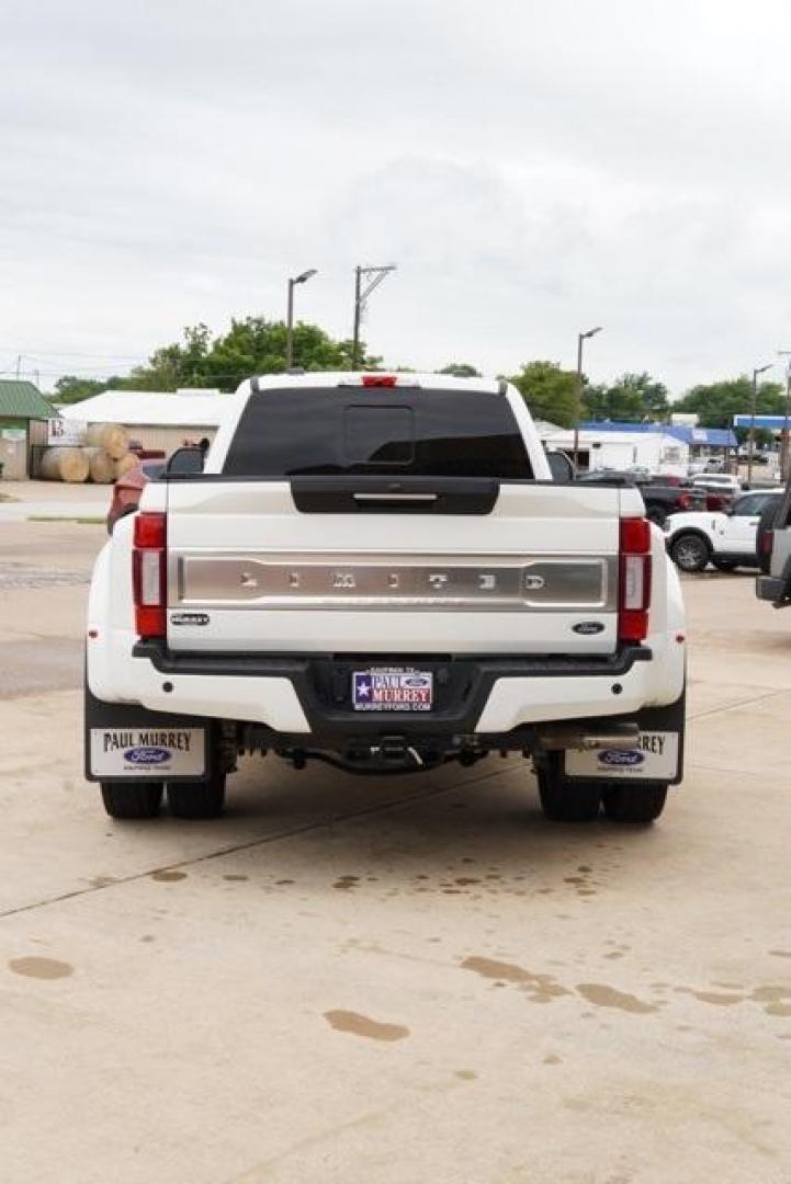 2022 White Metallic /Navy Pier/Light Slate Ford F-450SD Limited (1FT8W4DT7NE) with an Power Stroke 6.7L V8 DI 32V OHV Turbodiesel engine, Automatic transmission, located at 1105 E Mulberry, Kaufman, TX, 75142, (972) 962-2151, 32.589550, -96.300926 - Photo#3