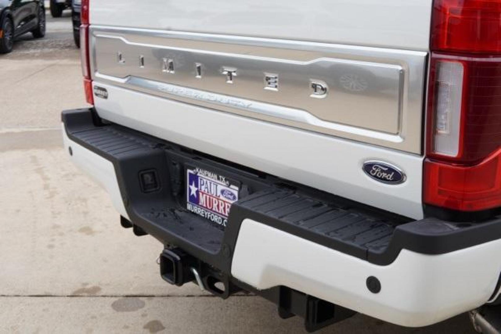 2022 White Metallic /Navy Pier/Light Slate Ford F-450SD Limited (1FT8W4DT7NE) with an Power Stroke 6.7L V8 DI 32V OHV Turbodiesel engine, Automatic transmission, located at 1105 E Mulberry, Kaufman, TX, 75142, (972) 962-2151, 32.589550, -96.300926 - Photo#9