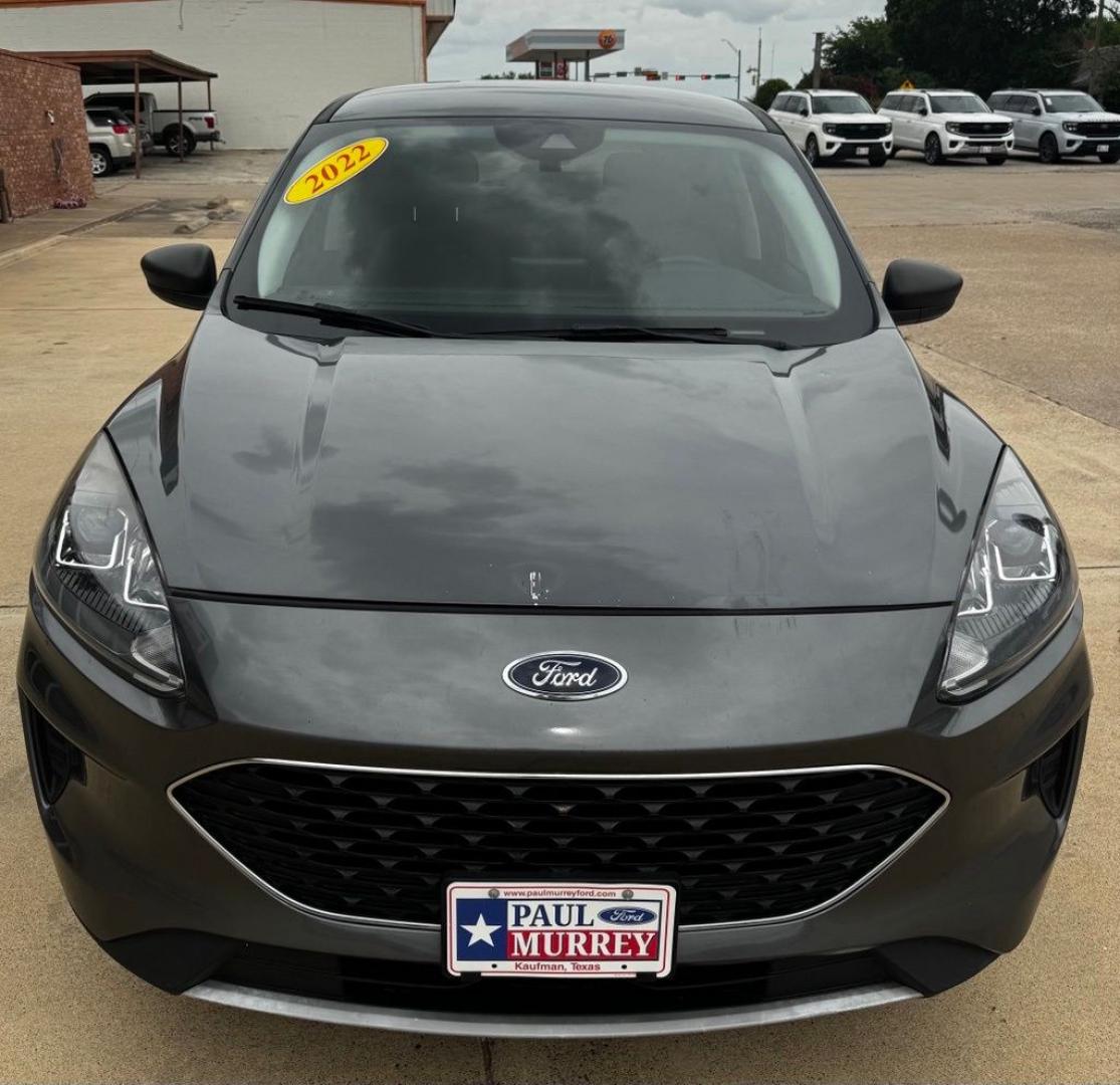 2022 Gray Metallic /Gray Ford Escape SE (1FMCU0G68NU) with an 1.5L EcoBoost engine, Automatic transmission, located at 1105 E Mulberry, Kaufman, TX, 75142, (972) 962-2151, 32.589550, -96.300926- Photo#3