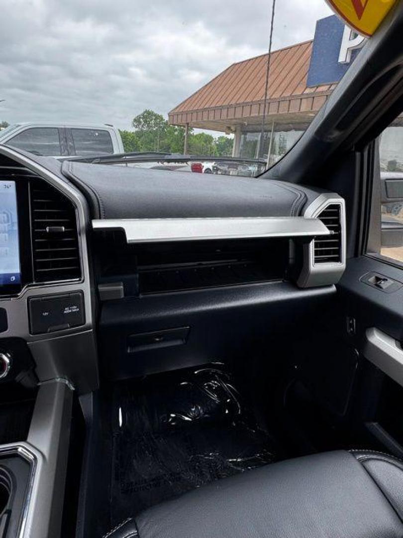 2022 White Metallic /Black Onyx Ford F-350SD Lariat (1FT8W3BT0NE) with an Power Stroke 6.7L V8 DI 32V OHV Turbodiesel engine, Automatic transmission, located at 1105 E Mulberry, Kaufman, TX, 75142, (972) 962-2151, 32.589550, -96.300926 - White Metallic 2022 Ford F-350SD 4D Crew Cab Lariat 4WD 10-Speed Automatic Power Stroke 6.7L V8 DI 32V OHV Turbodiesel 4WD.<br><br><br>Please call Paul Murrey Ford Inc. In Kaufman Texas A Family Dealership Since 1952 Serving the Dallas Fort Worth and East Texas areas for over 70 years. Please call 9 - Photo#18