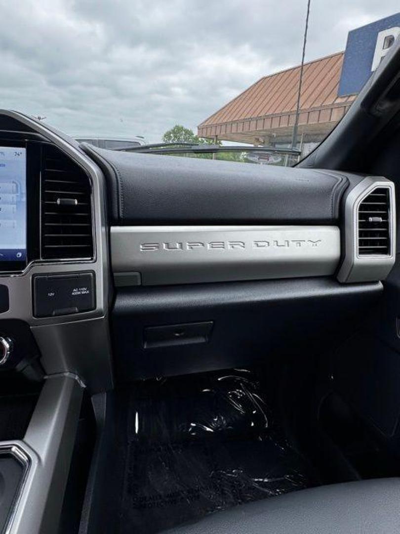 2022 White Metallic /Black Onyx Ford F-350SD Lariat (1FT8W3BT0NE) with an Power Stroke 6.7L V8 DI 32V OHV Turbodiesel engine, Automatic transmission, located at 1105 E Mulberry, Kaufman, TX, 75142, (972) 962-2151, 32.589550, -96.300926 - White Metallic 2022 Ford F-350SD 4D Crew Cab Lariat 4WD 10-Speed Automatic Power Stroke 6.7L V8 DI 32V OHV Turbodiesel 4WD.<br><br><br>Please call Paul Murrey Ford Inc. In Kaufman Texas A Family Dealership Since 1952 Serving the Dallas Fort Worth and East Texas areas for over 70 years. Please call 9 - Photo#20