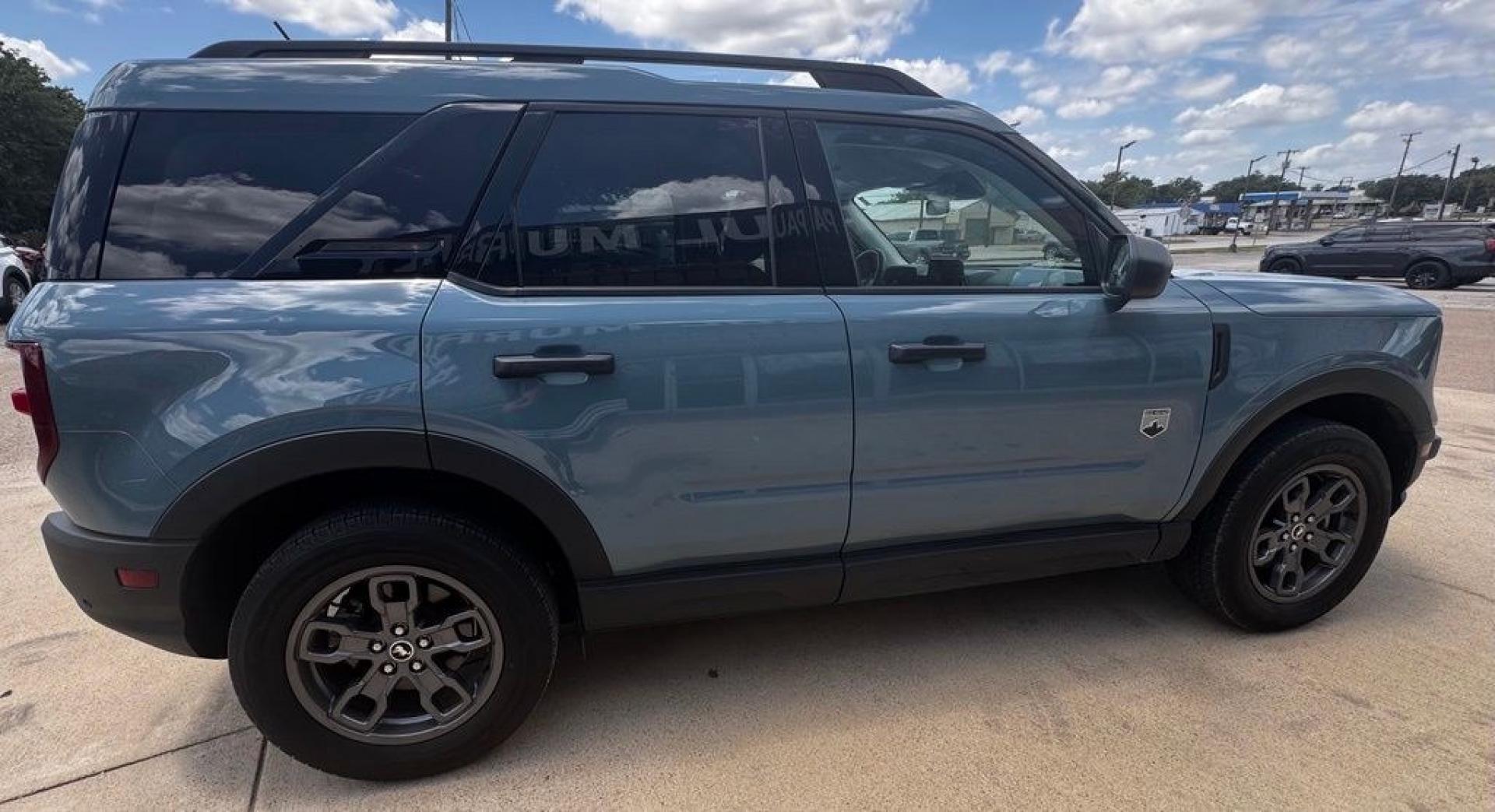 2022 Area 51 /Medium Dark Slate Ford Bronco Sport Big Bend (3FMCR9B60NR) with an 1.5L EcoBoost engine, Automatic transmission, located at 1105 E Mulberry, Kaufman, TX, 75142, (972) 962-2151, 32.589550, -96.300926 - Area 51 2022 Ford Bronco Sport 4D Sport Utility Big Bend 4WD 8-Speed Automatic 1.5L EcoBoost Priced below KBB Fair Purchase Price!<br><br><br>Odometer is 5166 miles below market average! 25/28 City/Highway MPG<br><br><br>Please call Paul Murrey Ford Inc. In Kaufman Texas A Family Dealership Since 19- Photo#4