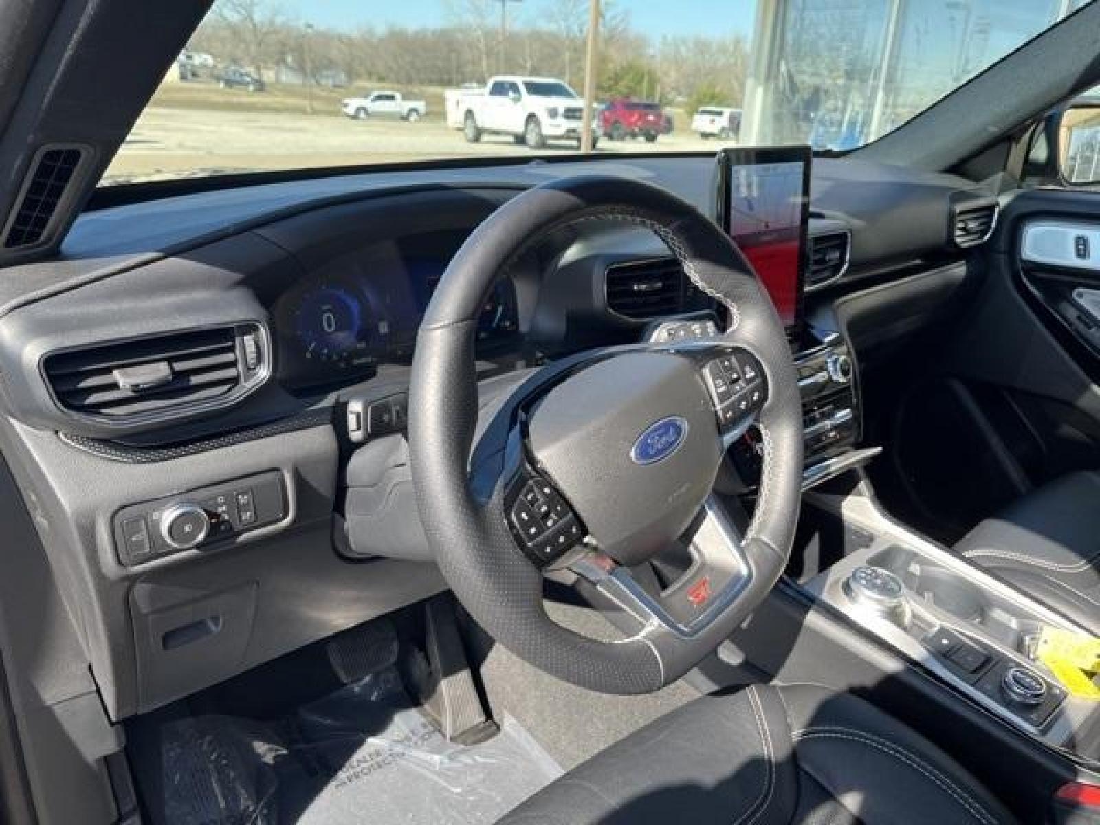 2022 Black /Ebony Ford Explorer ST (1FM5K8GC3NG) with an 3.0L EcoBoost V6 engine, Automatic transmission, located at 1105 E Mulberry, Kaufman, TX, 75142, (972) 962-2151, 32.589550, -96.300926 - Agate Black Metallic 2022 Ford Explorer 4D Sport Utility ST 4WD 10-Speed Automatic 3.0L EcoBoost V6 4WD.<br><br><br>Please call Paul Murrey Ford Inc. In Kaufman Texas A Family Dealership Since 1952 Serving the Dallas Fort Worth and East Texas areas for over 70 years. Please call 972-962-2151 www.mur - Photo #17