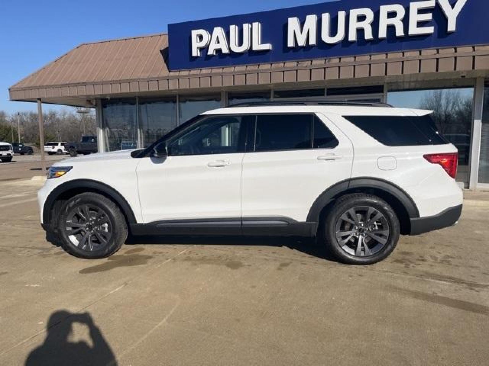 2023 White Metallic /Light Slate Ford Explorer XLT (1FMSK7DH2PG) with an 2.3L EcoBoost I-4 engine, Automatic transmission, located at 1105 E Mulberry, Kaufman, TX, 75142, (972) 962-2151, 32.589550, -96.300926 - Star White Metallic Tri-Coat 2023 Ford Explorer 4D Sport Utility XLT RWD 10-Speed Automatic 2.3L EcoBoost I-4<br><br>21/28 City/Highway MPG<br><br><br>Please call Paul Murrey Ford Inc. In Kaufman Texas A Family Dealership Since 1952 Serving the Dallas Fort Worth and East Texas areas for over 70 year - Photo #3